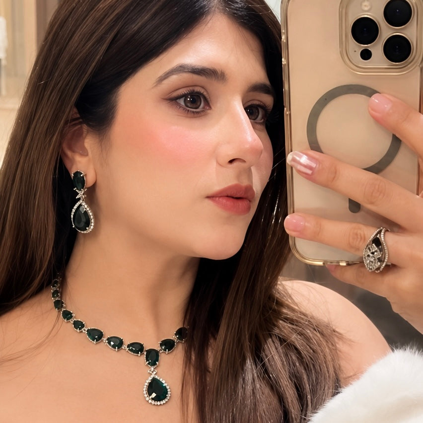 kiara emerald ad Neckpiece