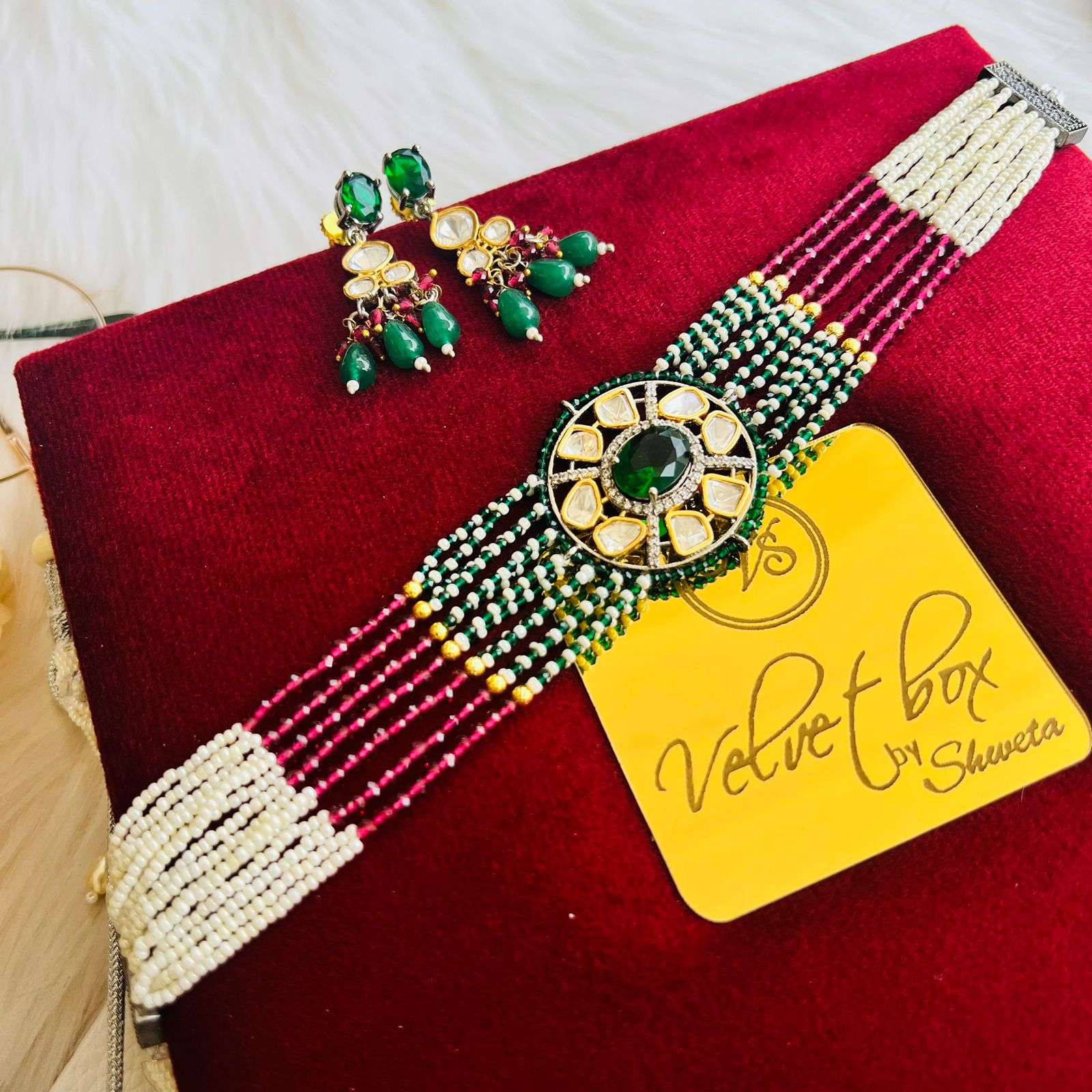 nayaab veena choker velvet box by shweta