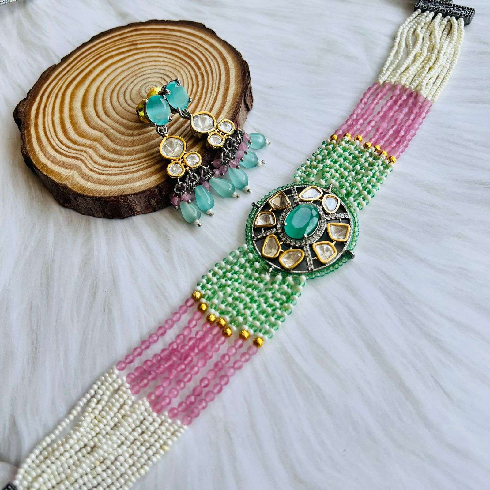 nayaab veena choker velvet box by shweta