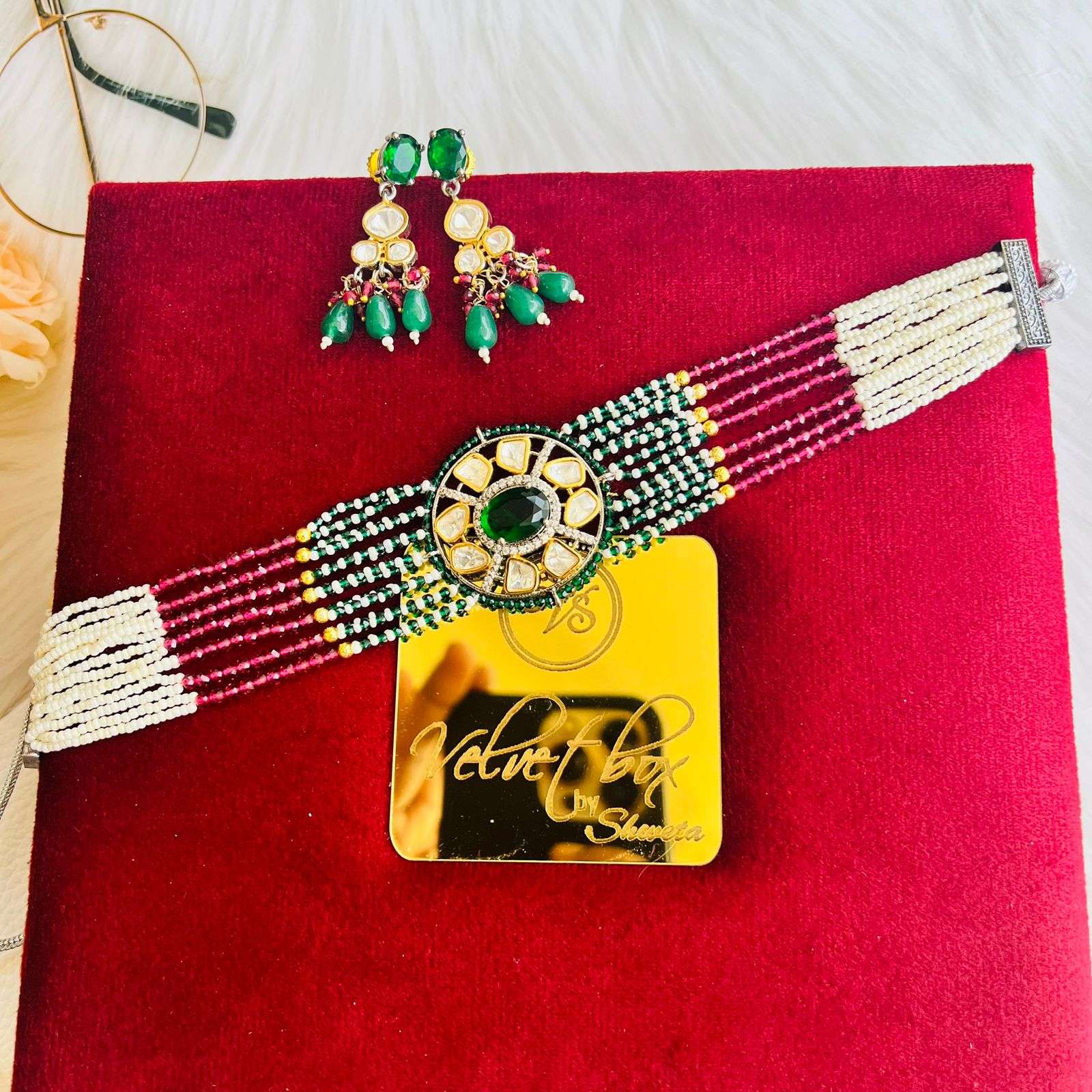 nayaab veena choker velvet box by shweta