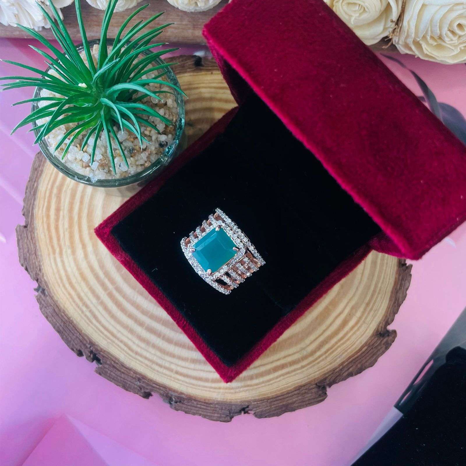 V.s sterling silver cocktail ring 087 velvet box by shweta