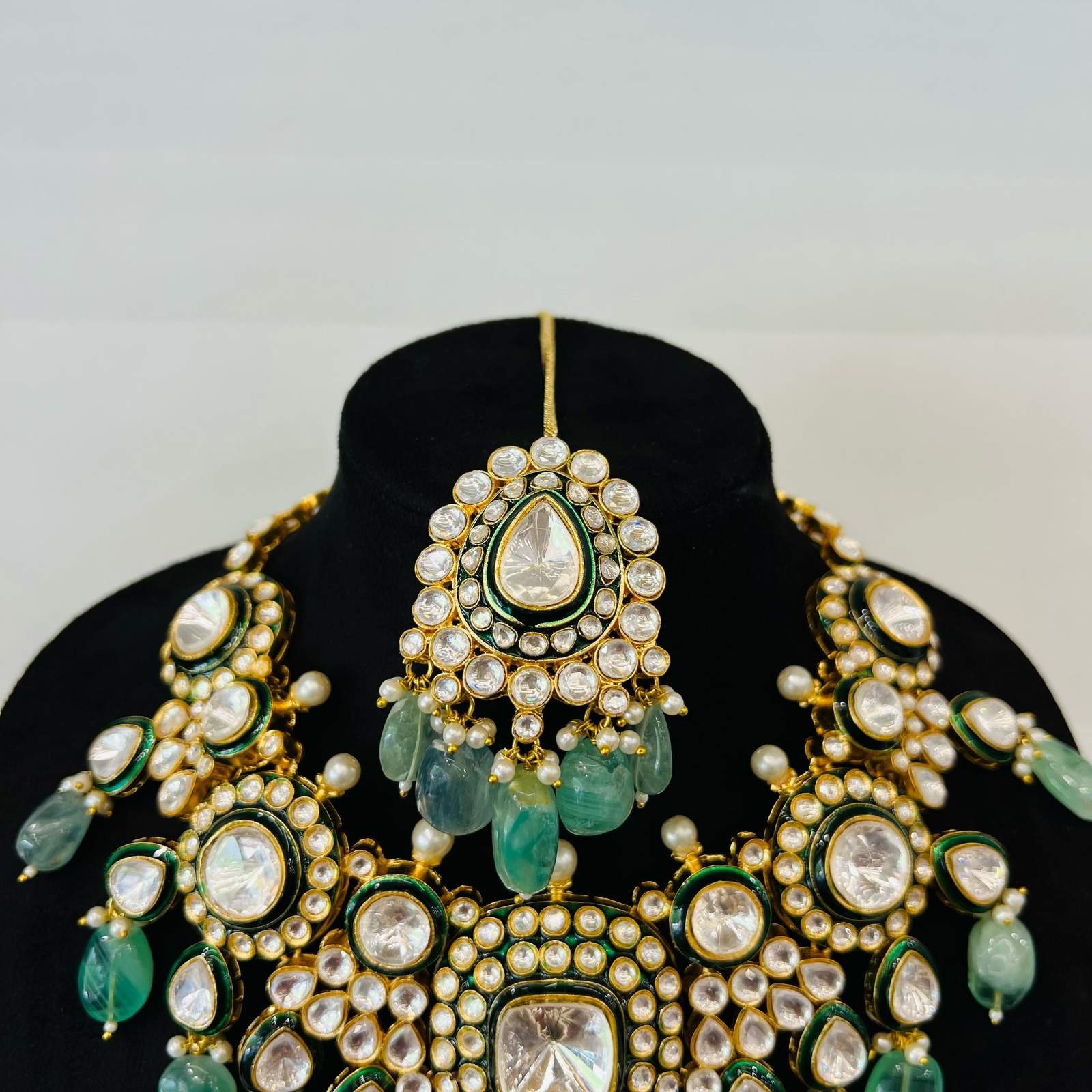Nayaab noorani polki neckpiece