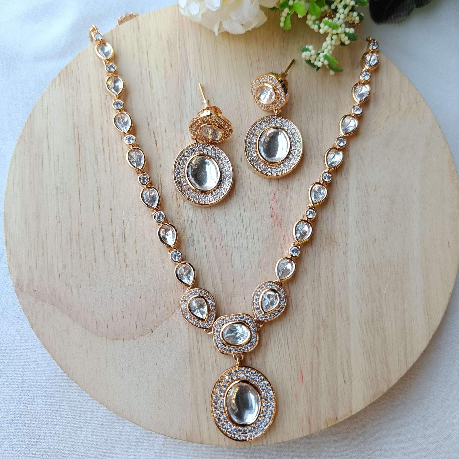 Nayaab Akshara polki Neckpiece