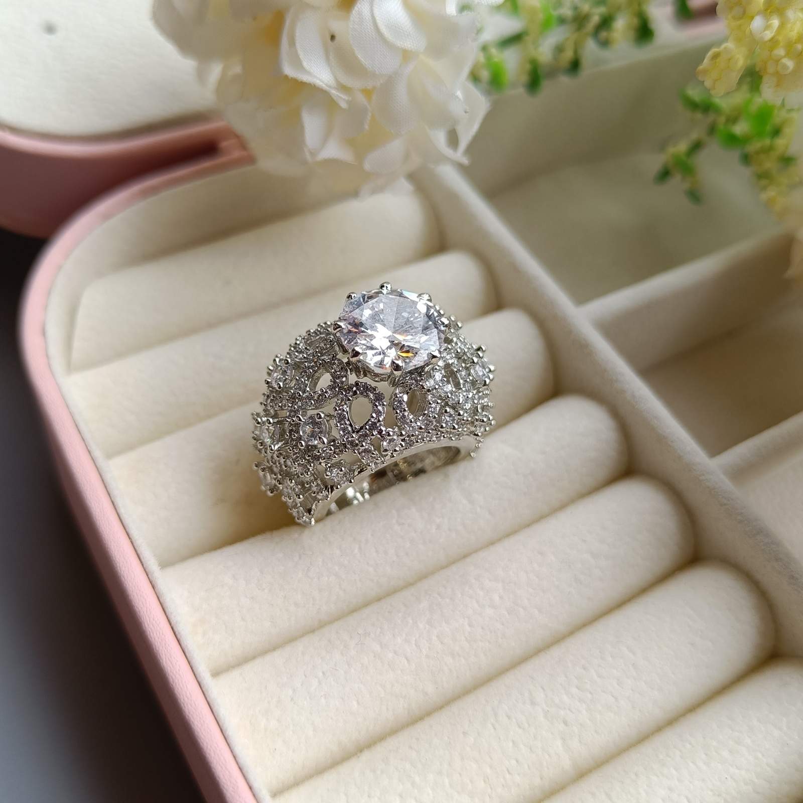 VS Sterling Silver Cocktail Ring 080 16g