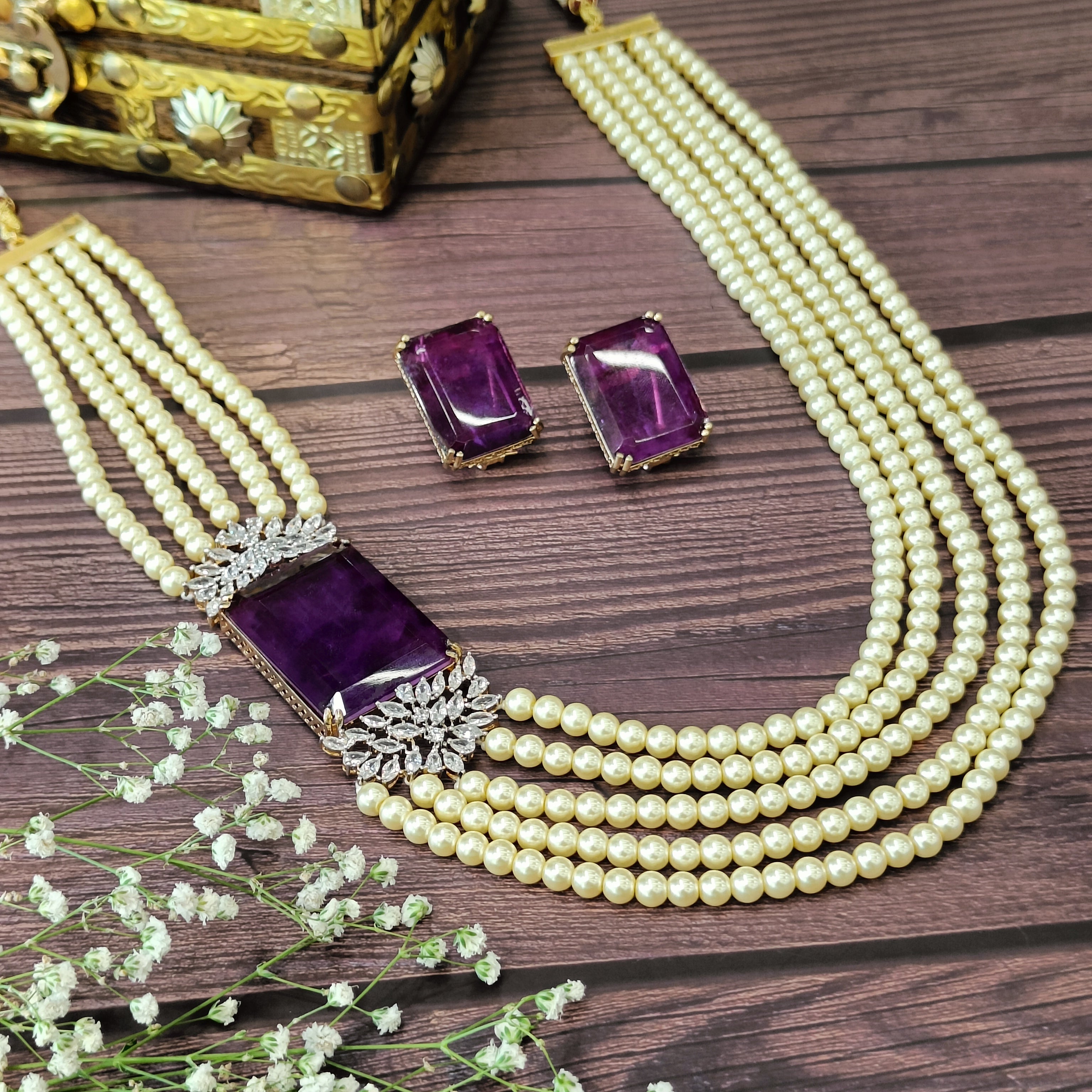 Nayaab Romy Pearl Neckpiece