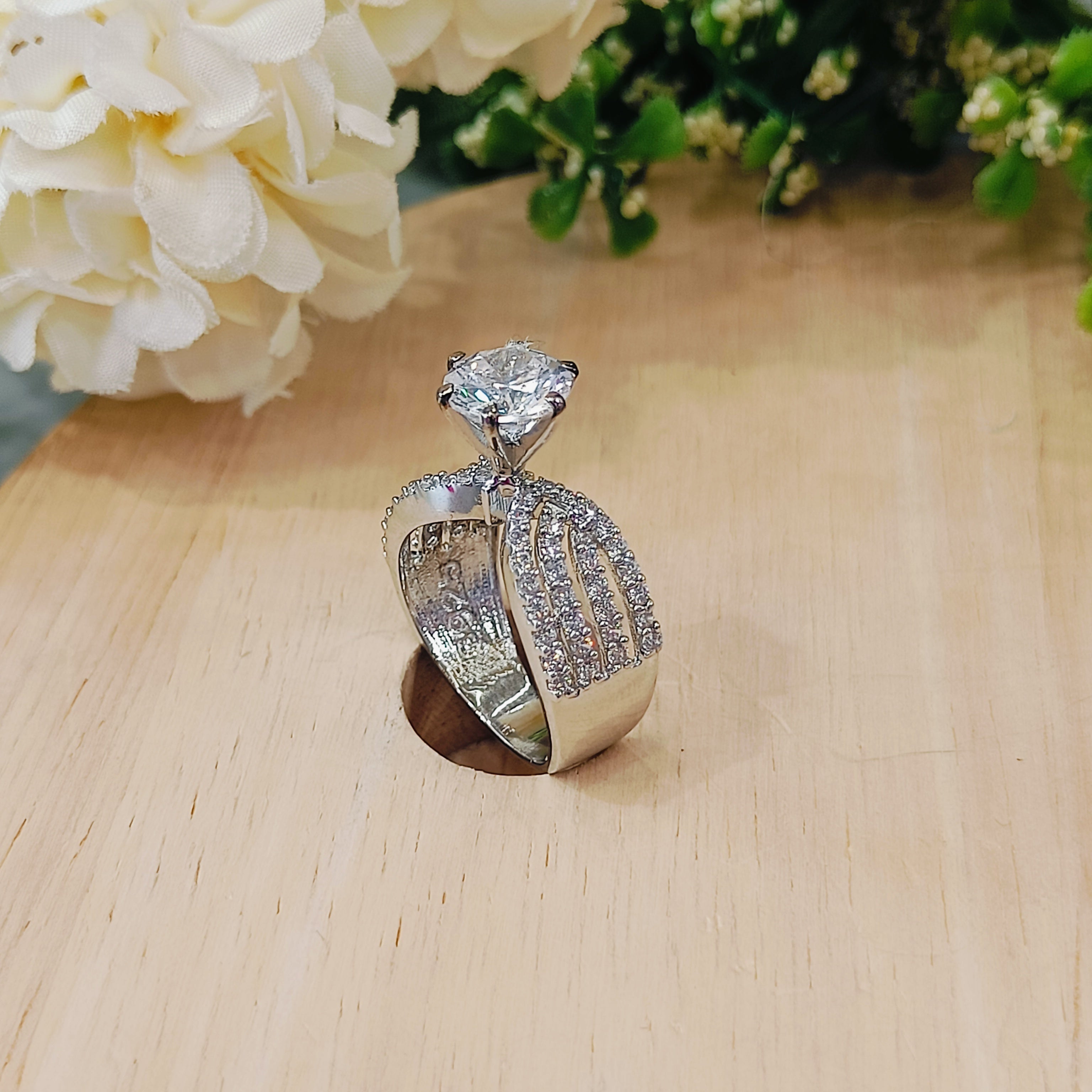 Vs Sterling Silver Cocktail Ring 192 6g