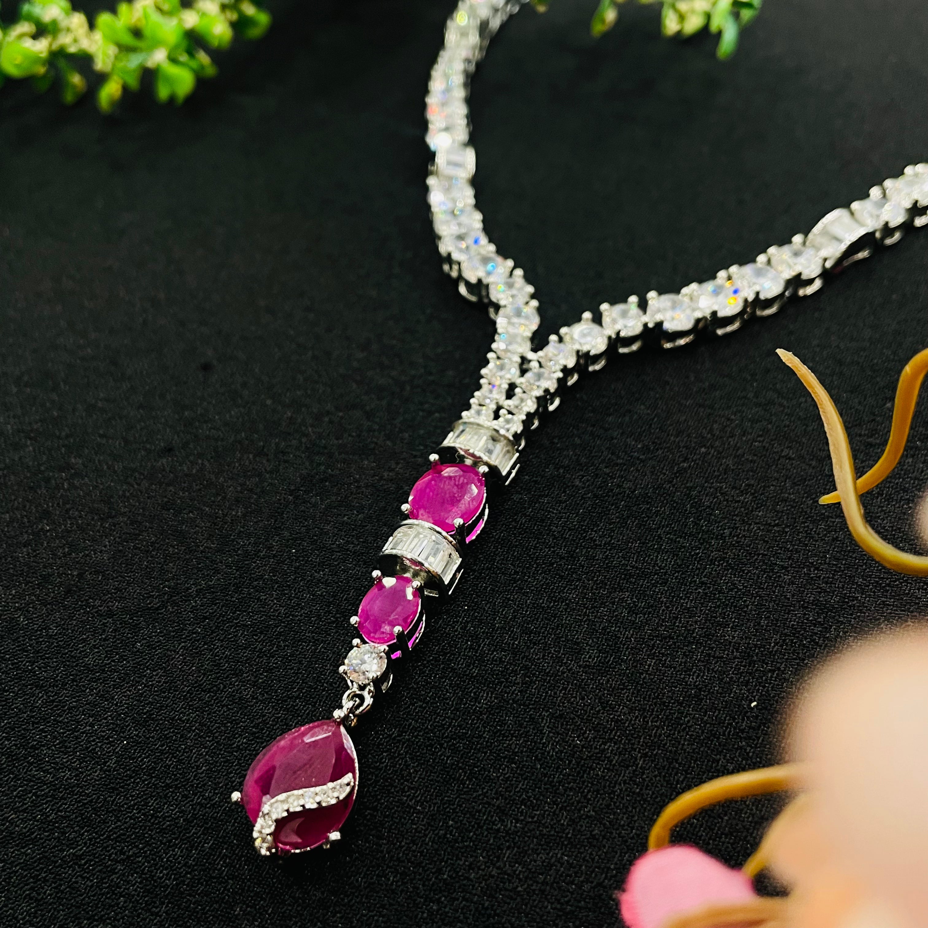 Ad hazel Neckpiece