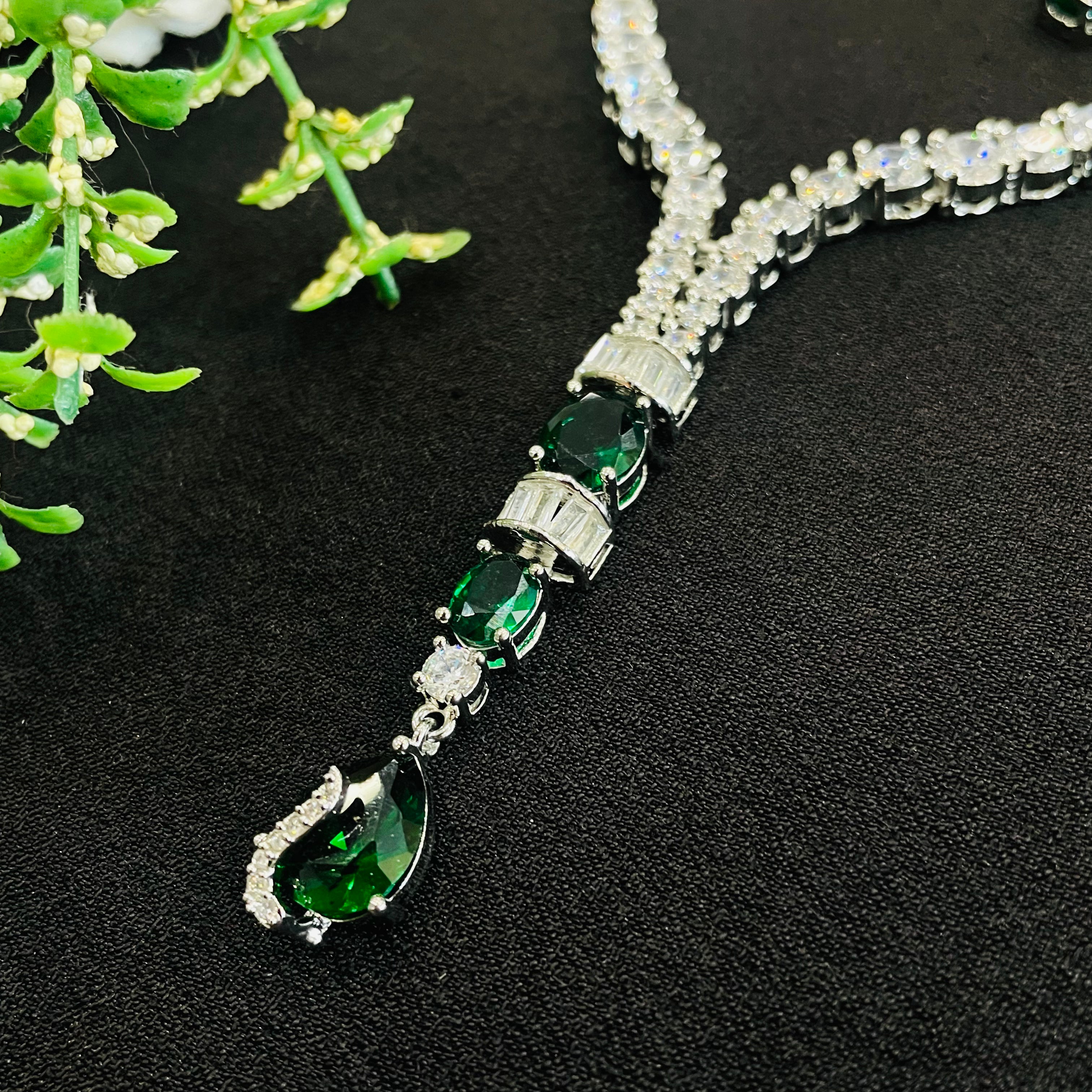 Ad hazel Neckpiece