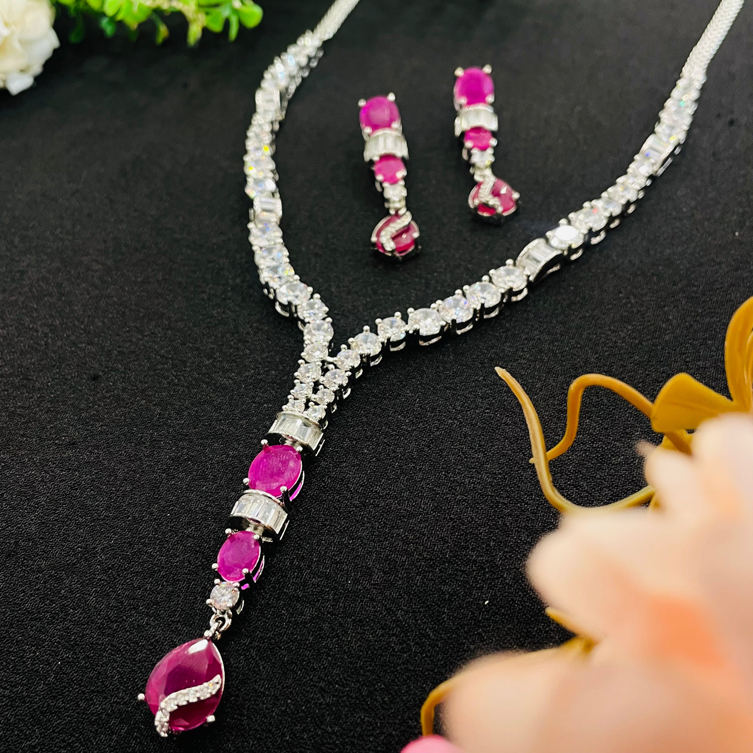 Ad hazel Neckpiece