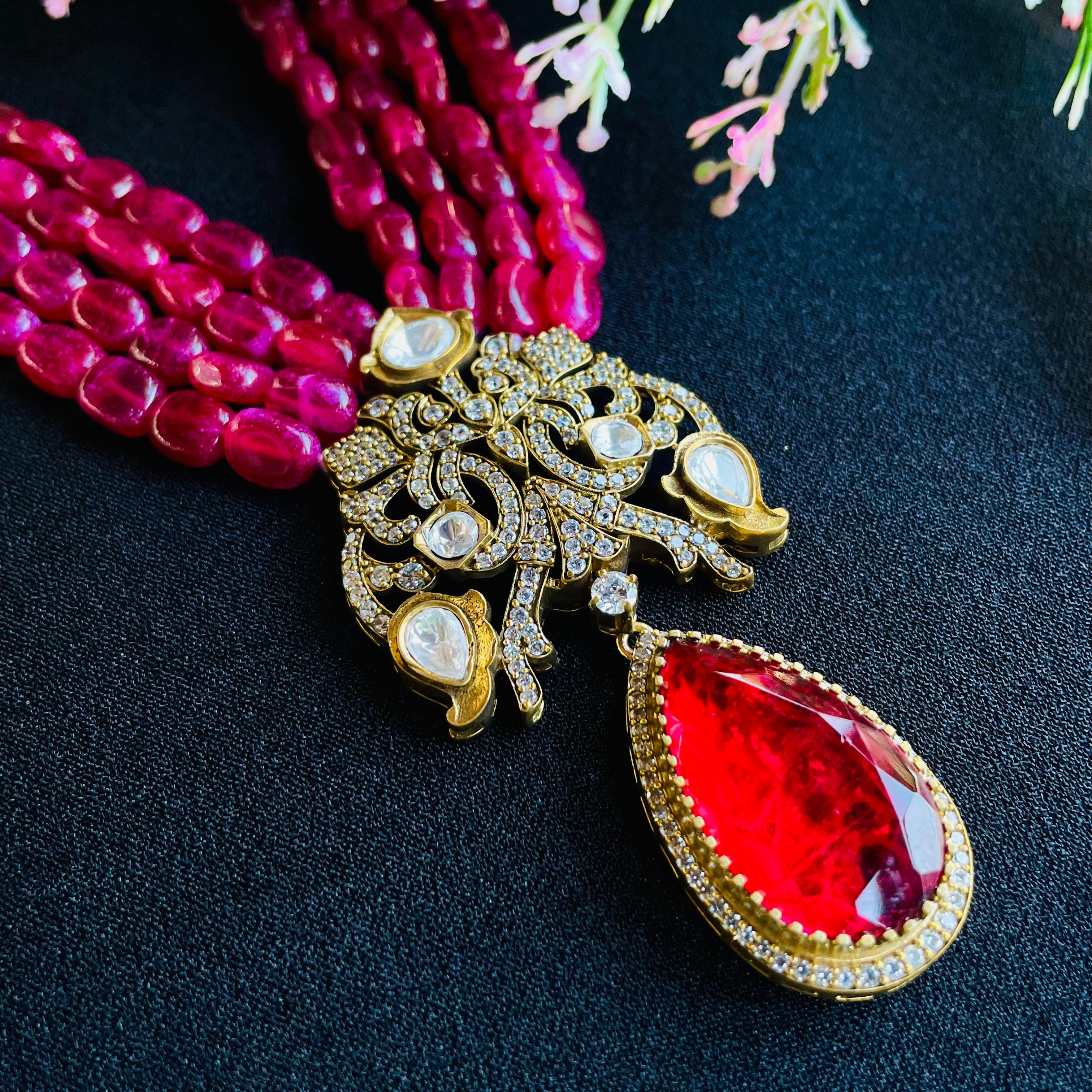 Nayaab medha polki neckpiece