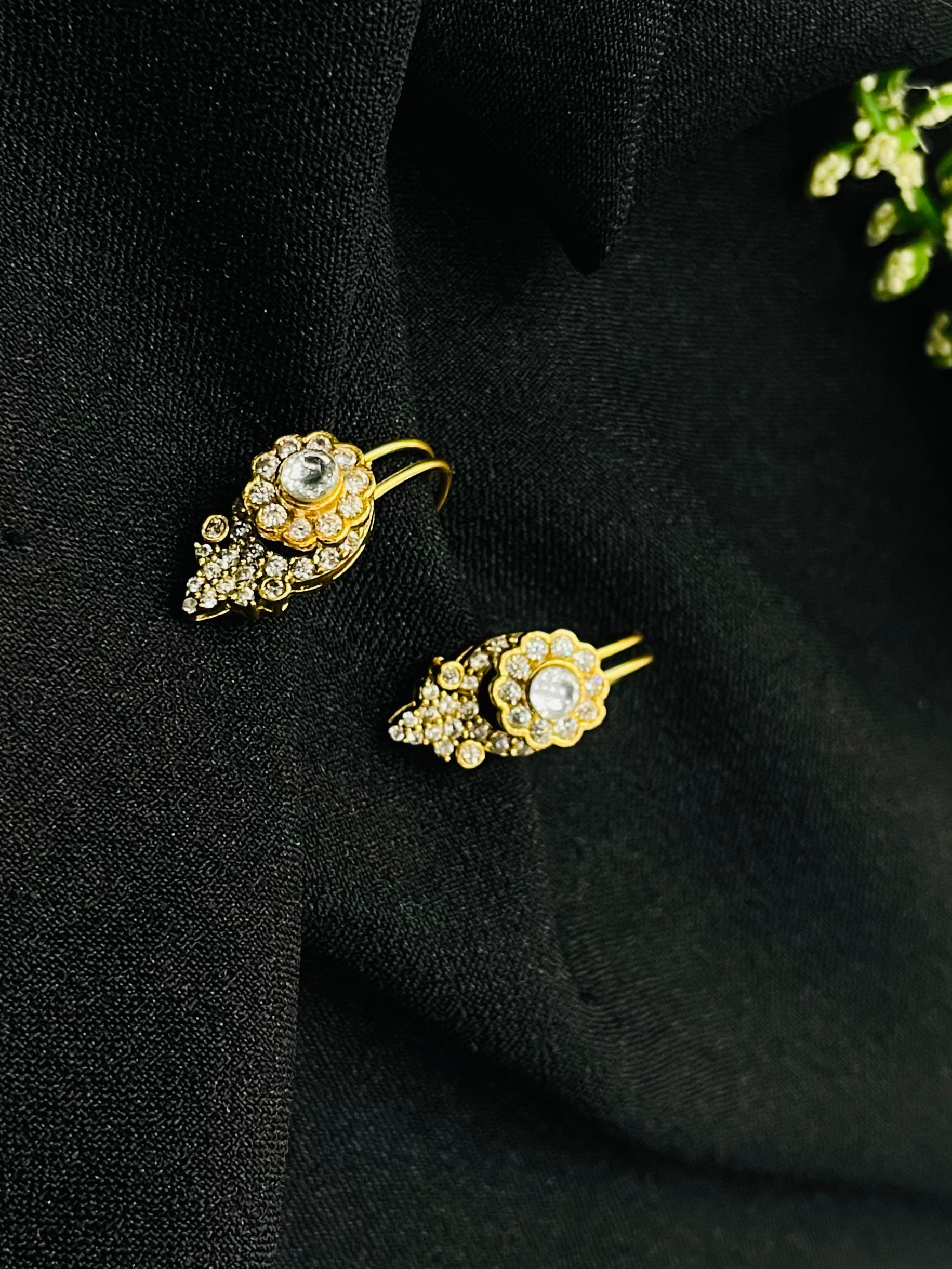 Nayaab anika earclip