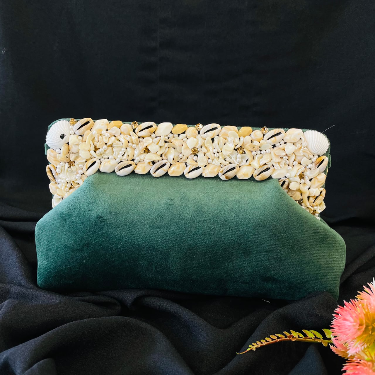 VS Avani Clutch