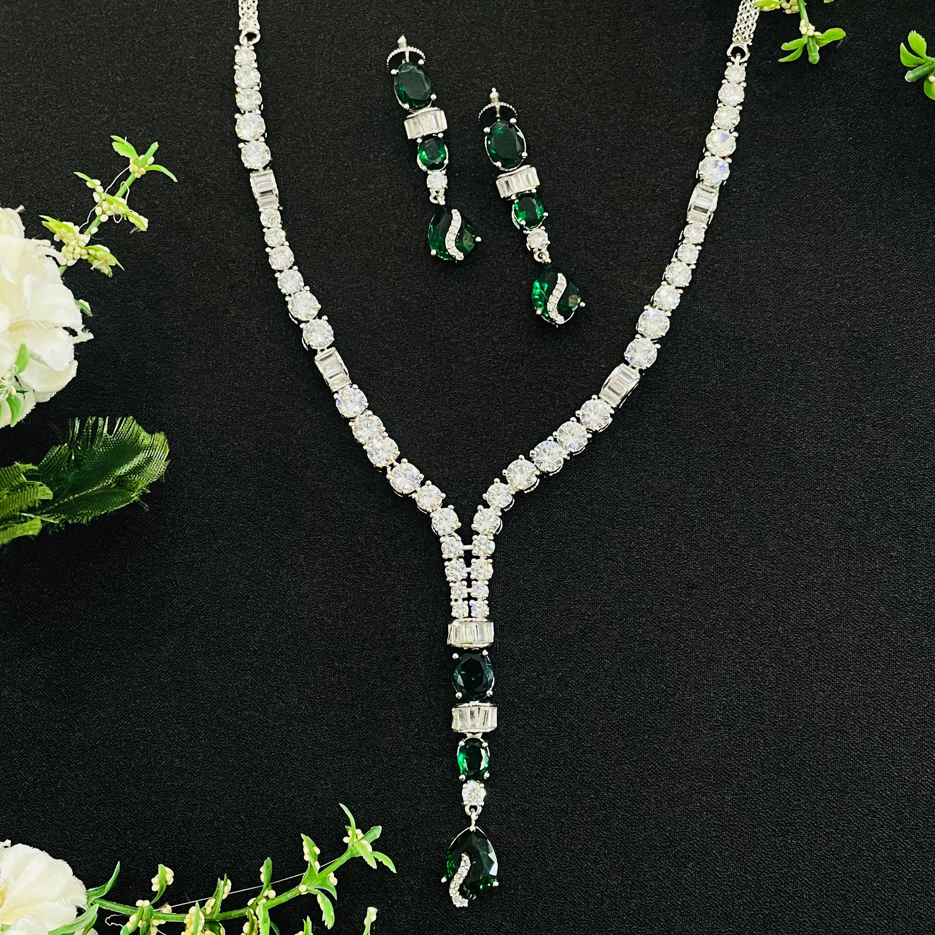 Ad hazel Neckpiece