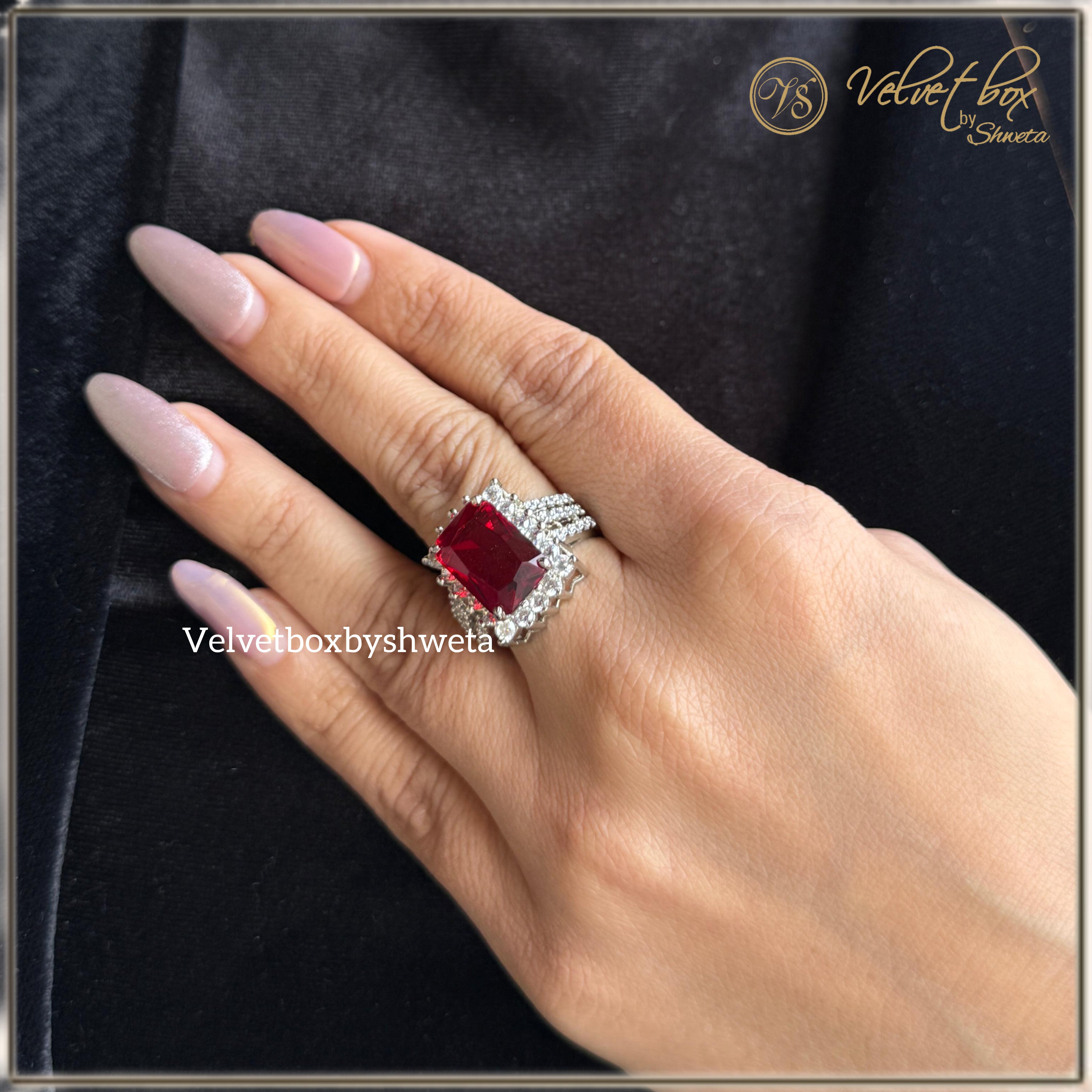 VS Sterling Silver Cocktail Ring 079 8g