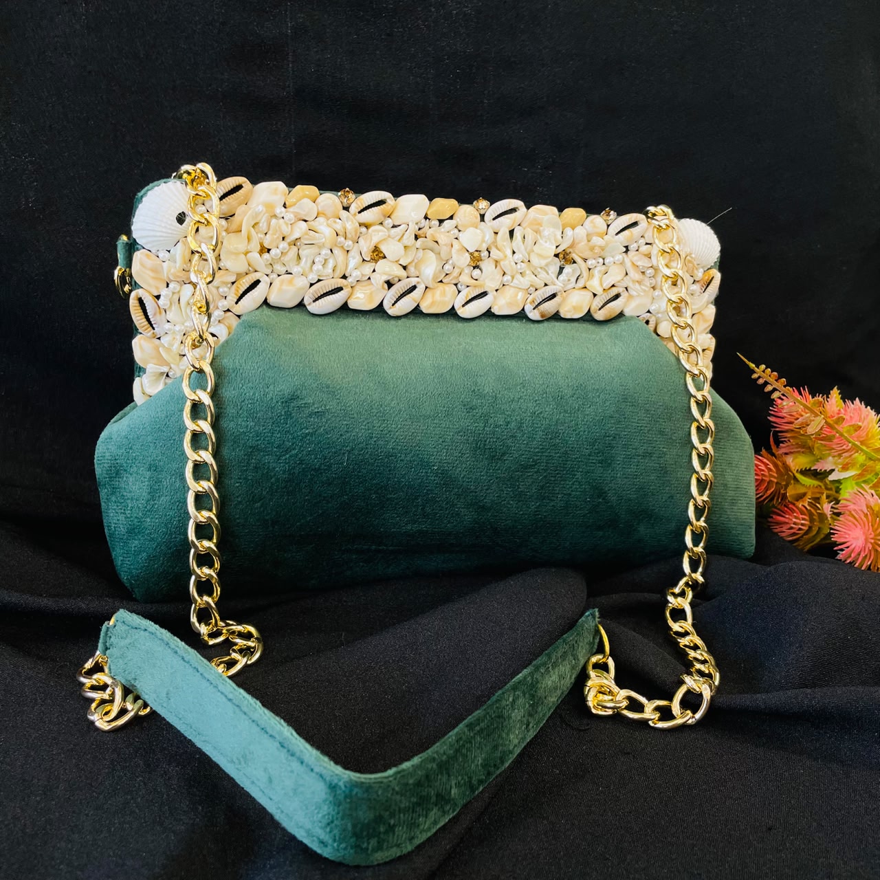 VS Avani Clutch