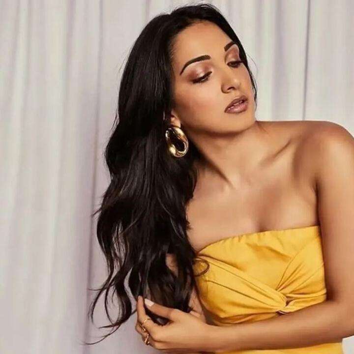 Layla Alexa hoops velvet box by shweta