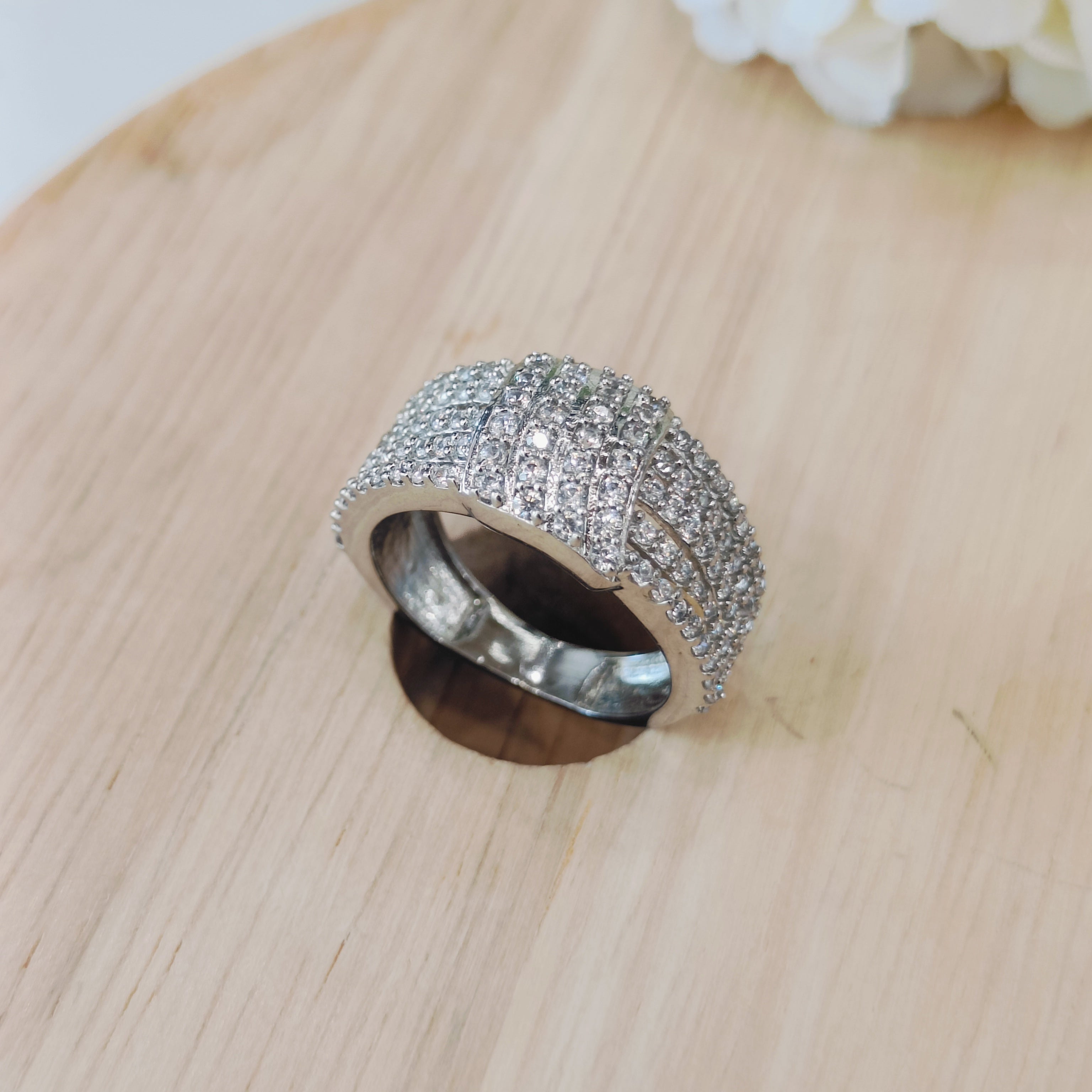 Vs sterling silver cocktail ring 167 4g