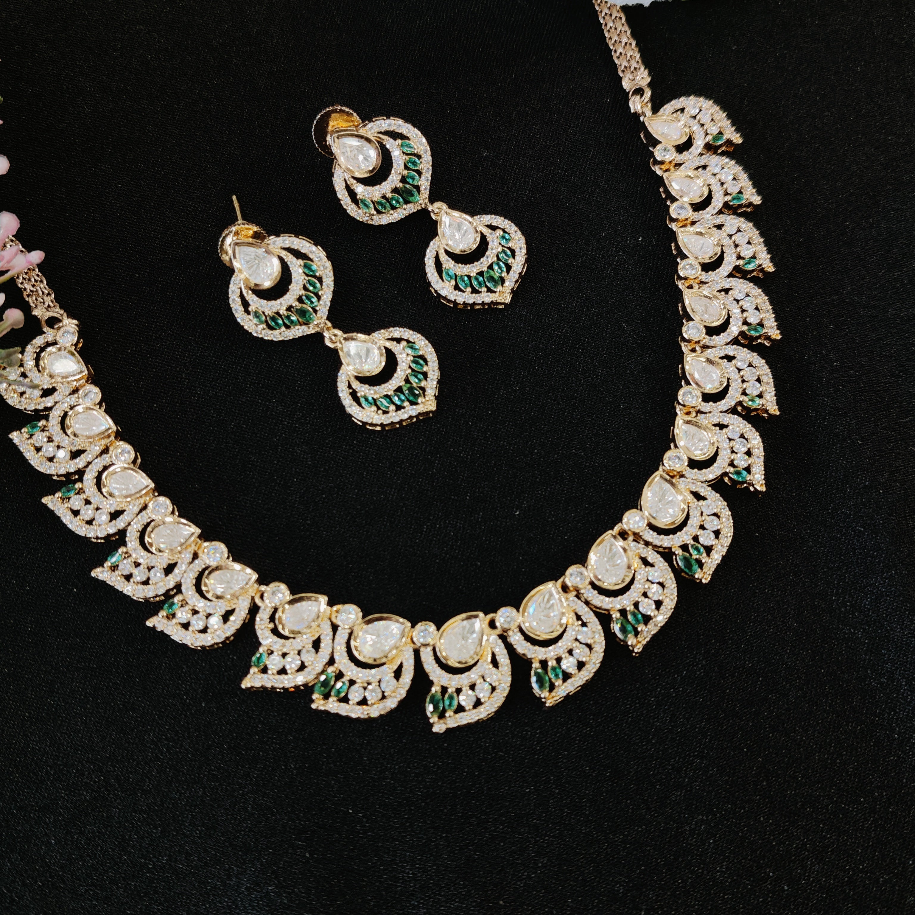 Nayaab tanvi polki neckpiece