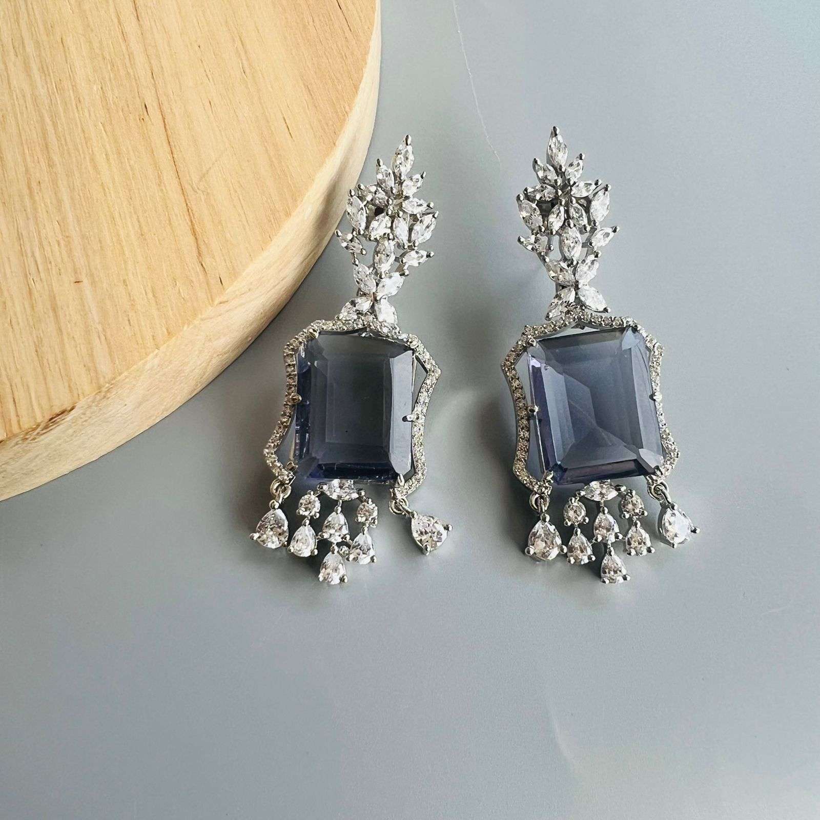 Ad Mahira earrings Velvet box by Shweta