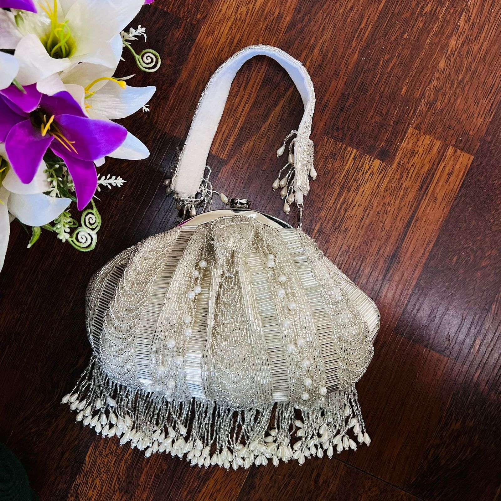 vs mala bag silver velvet box by shweta