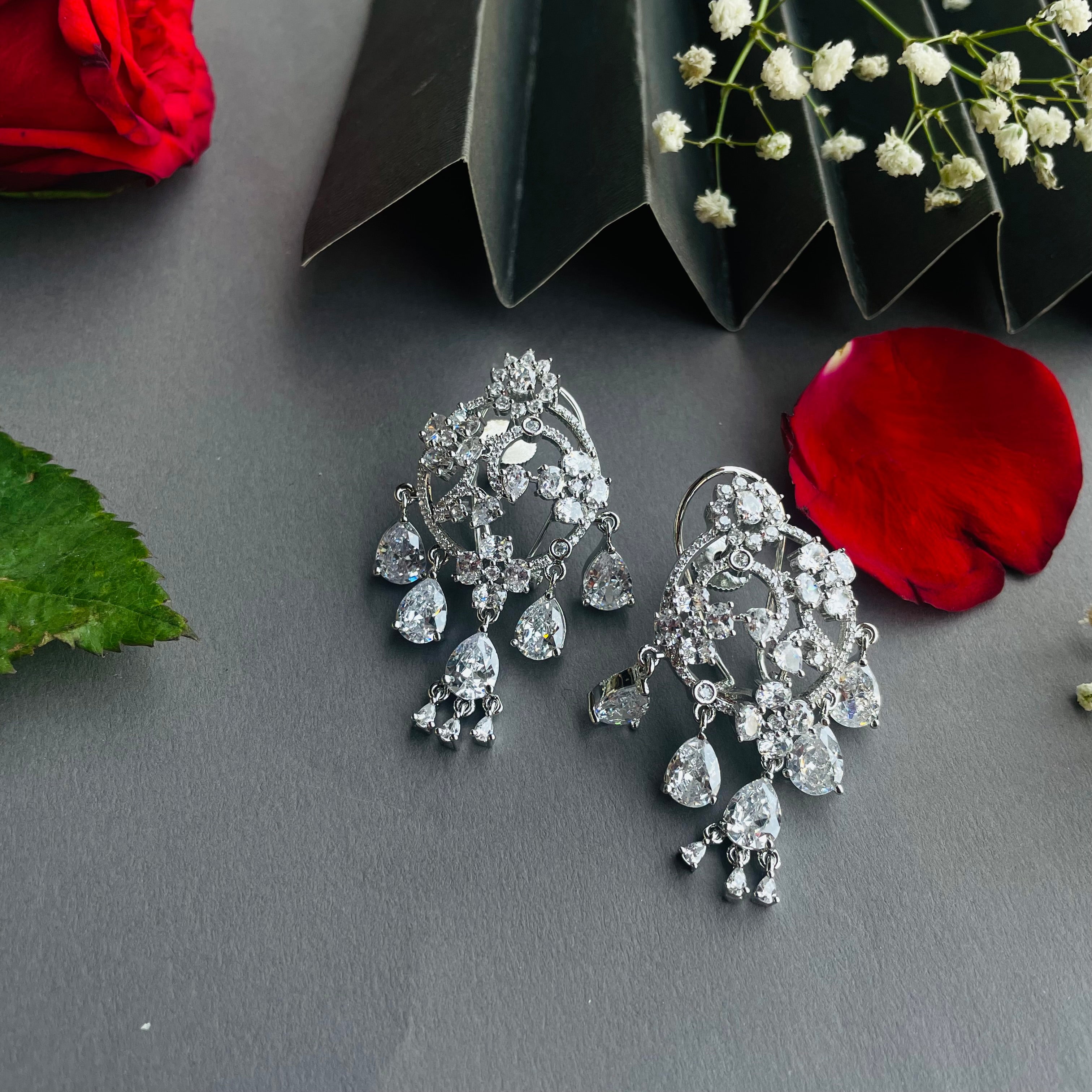Ad Avika earrings