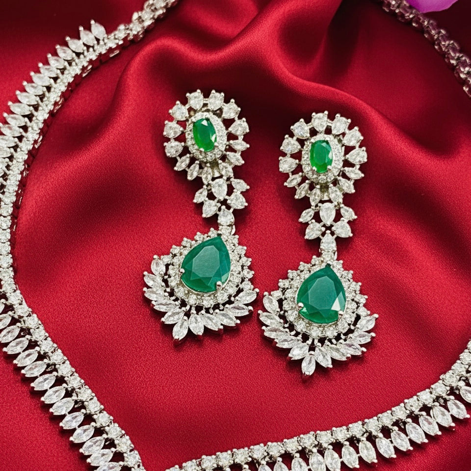 Ad aiva Neckpiece