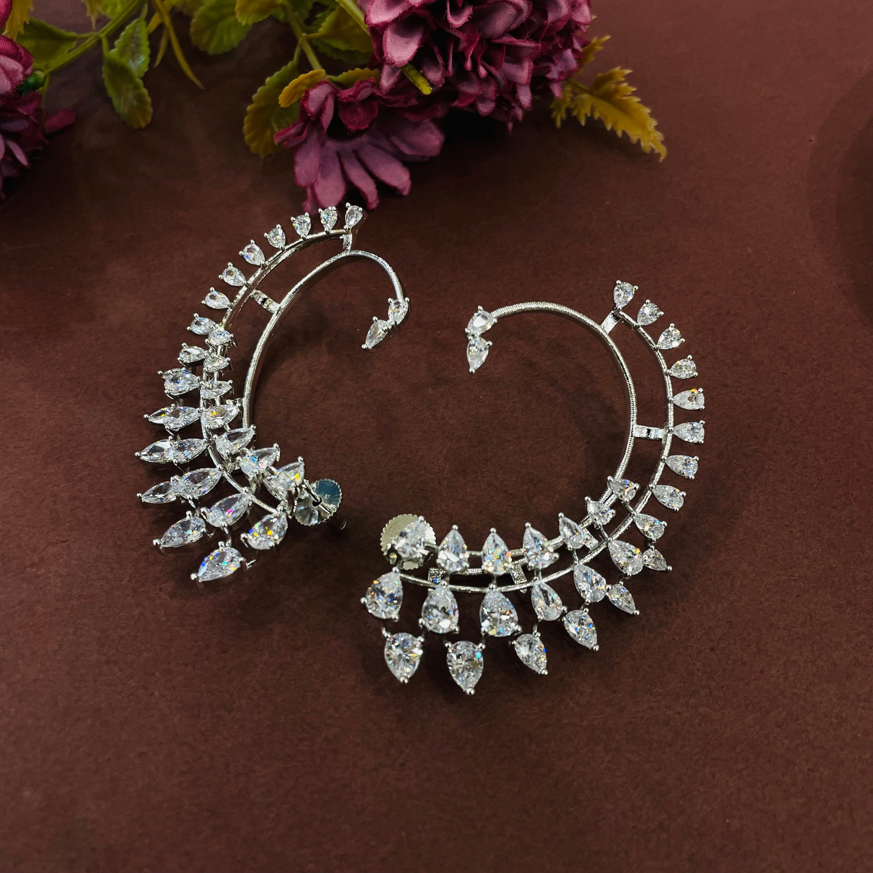 Ad Aarna Earcuff