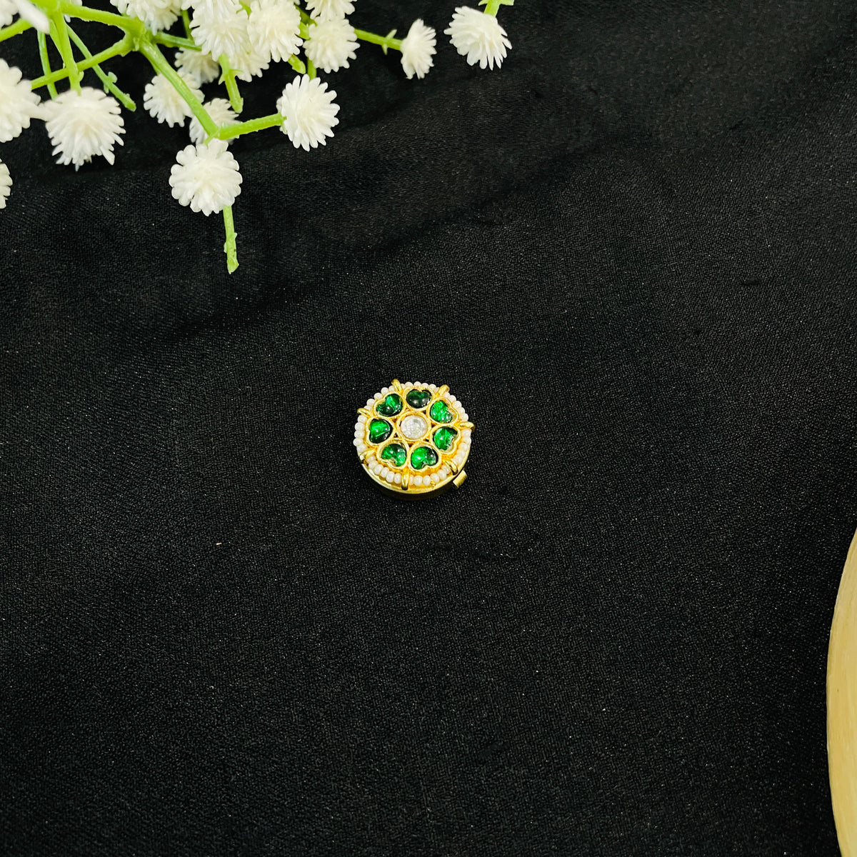 Aroshika Nayaab Button