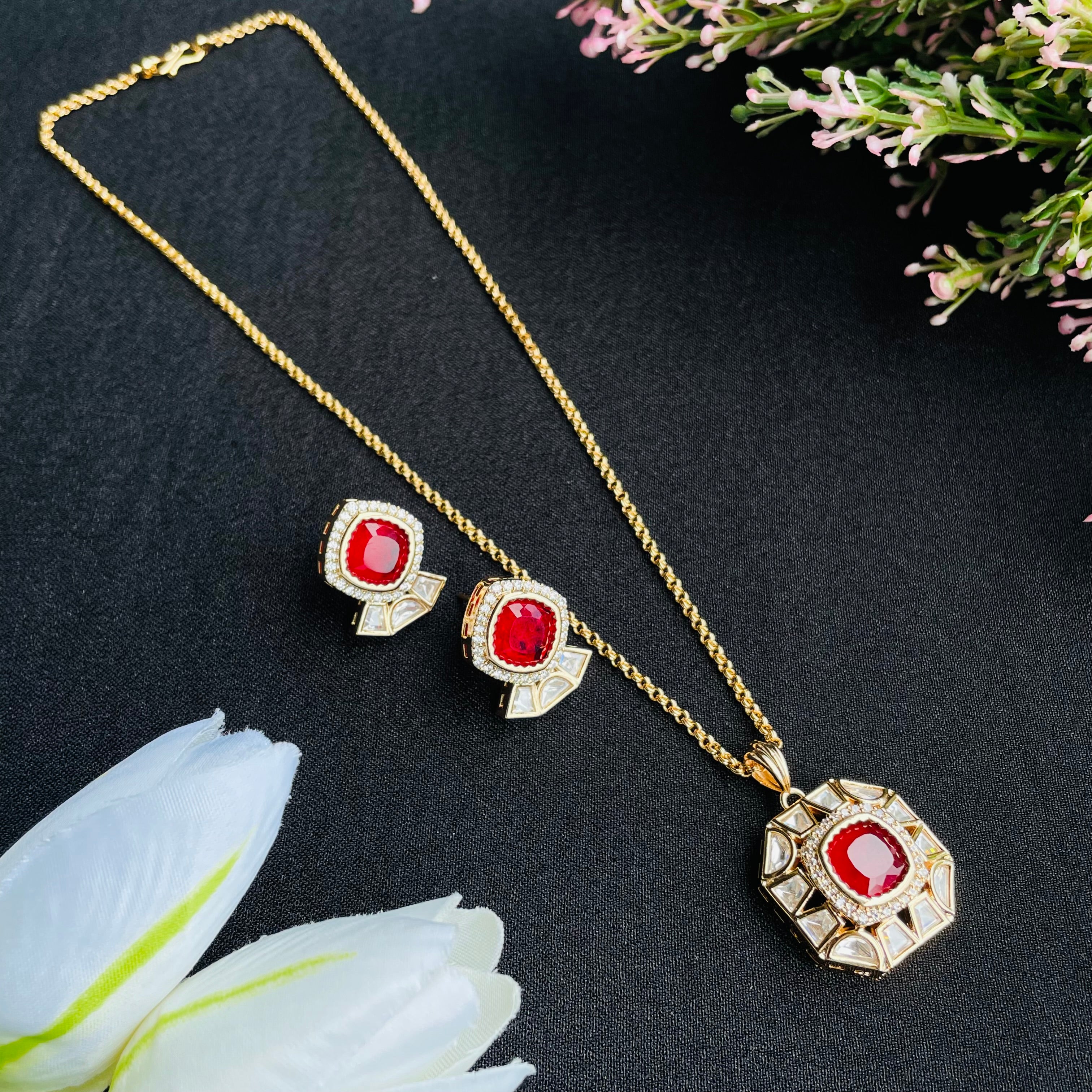 Nayaab Bina Polki Pendant Neckpiece