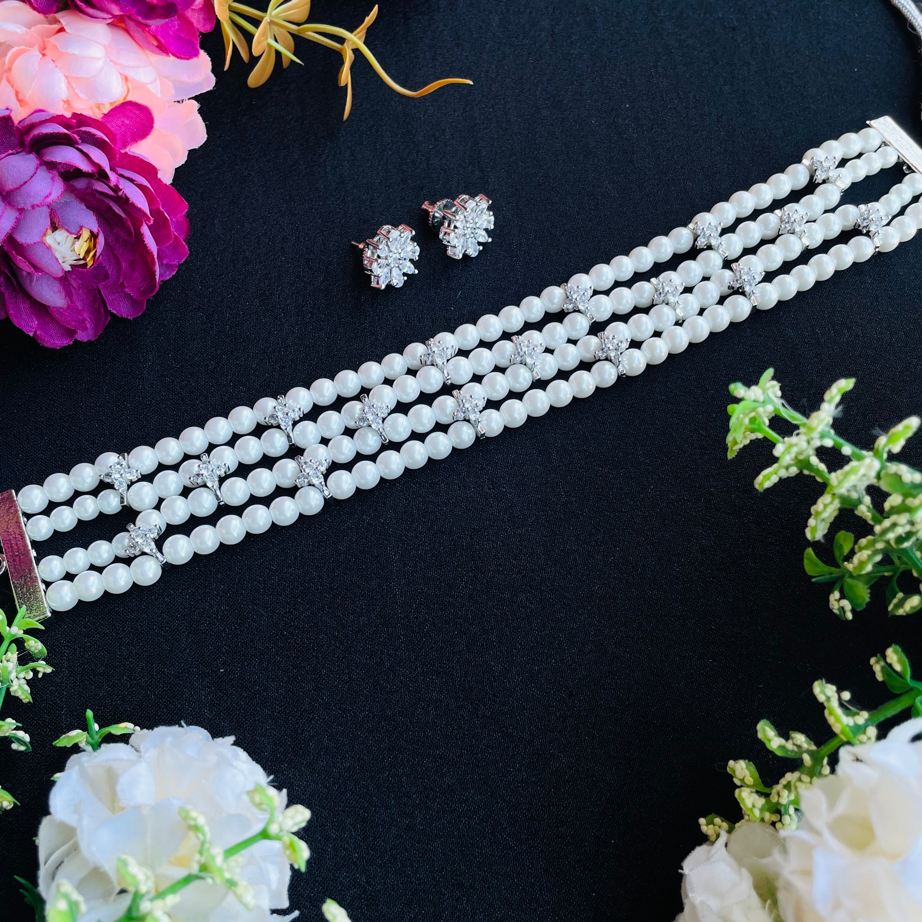 Ad Lila pearl choker - without earrings