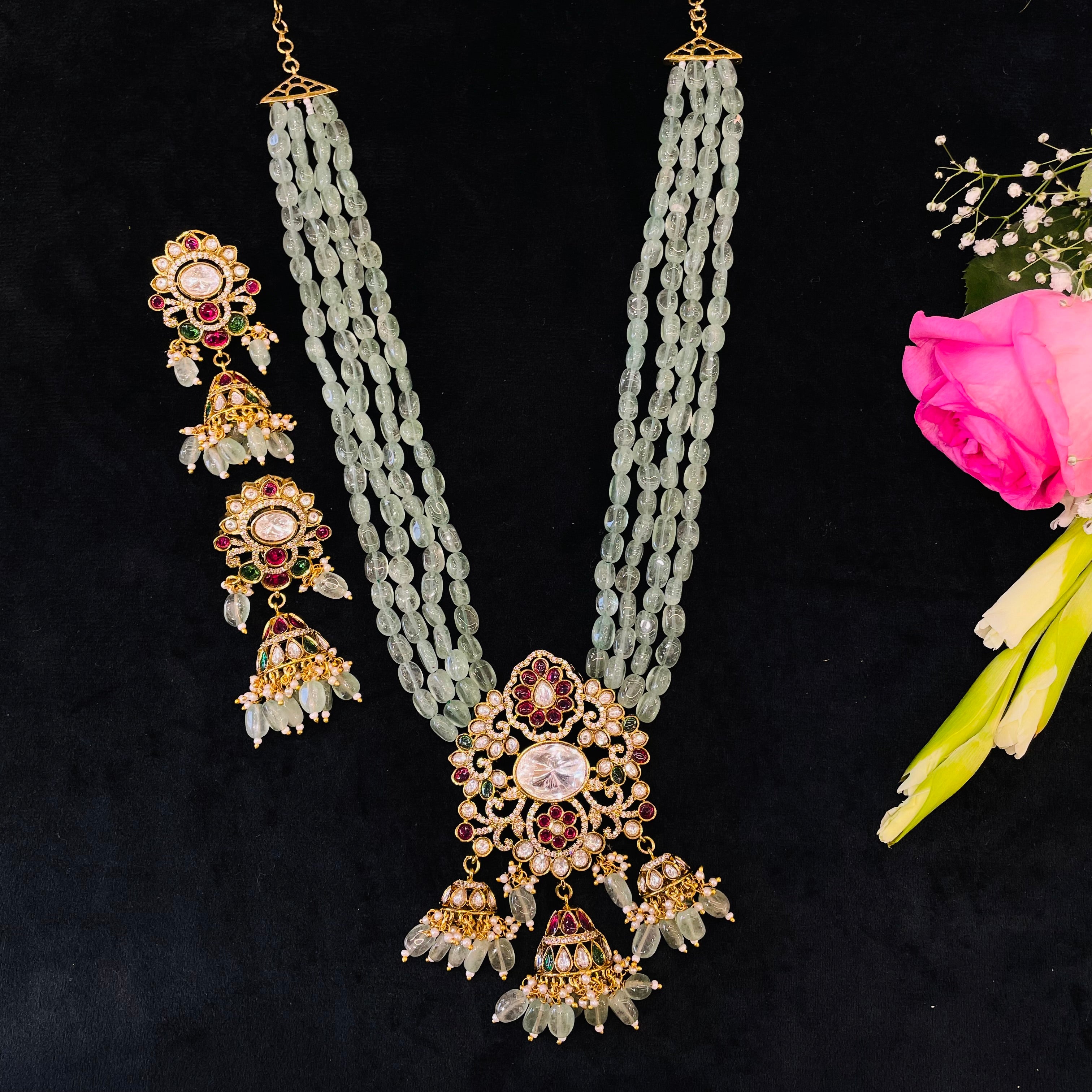 Nayaab Saiba Neckpiece