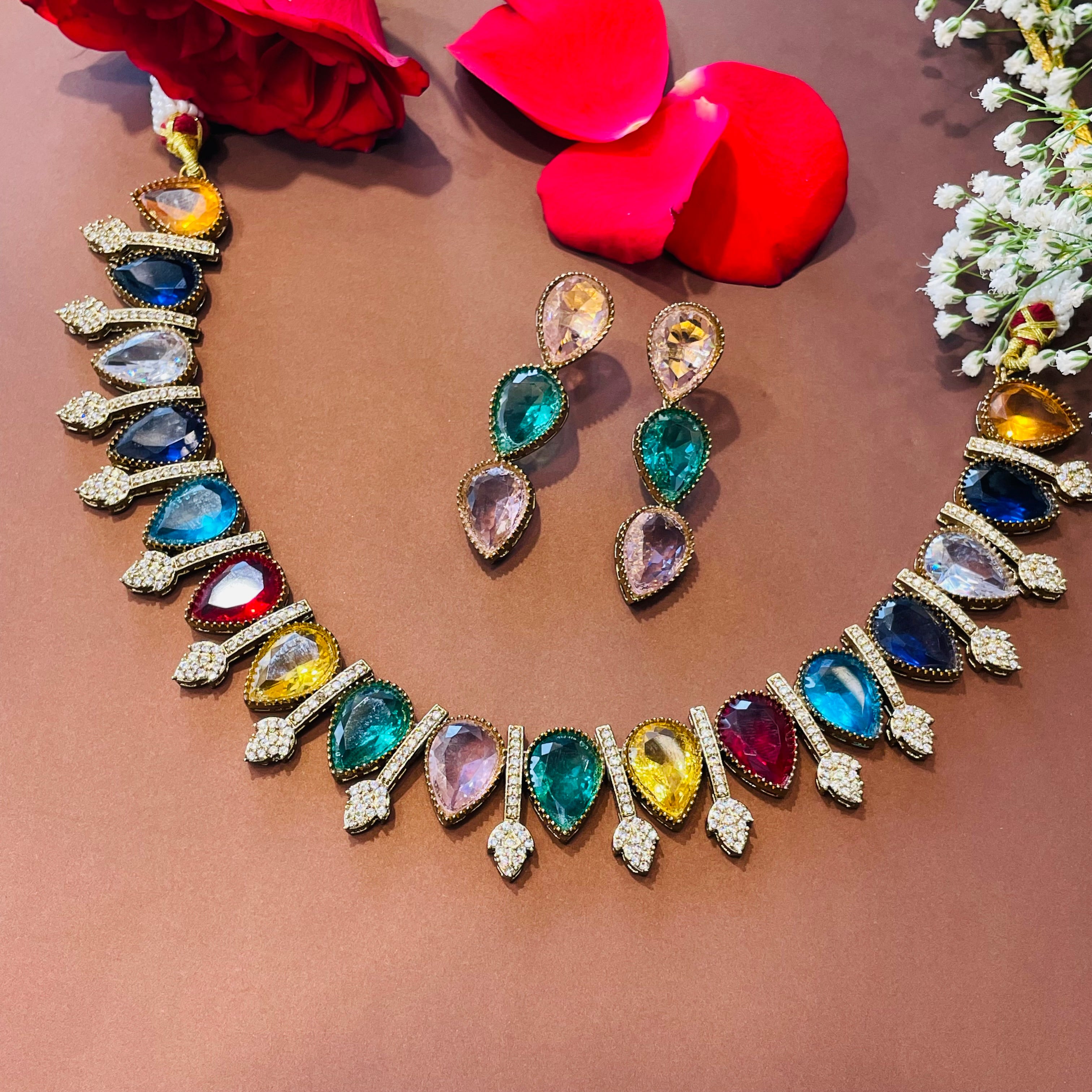 Nayaab Kavya Neckpiece