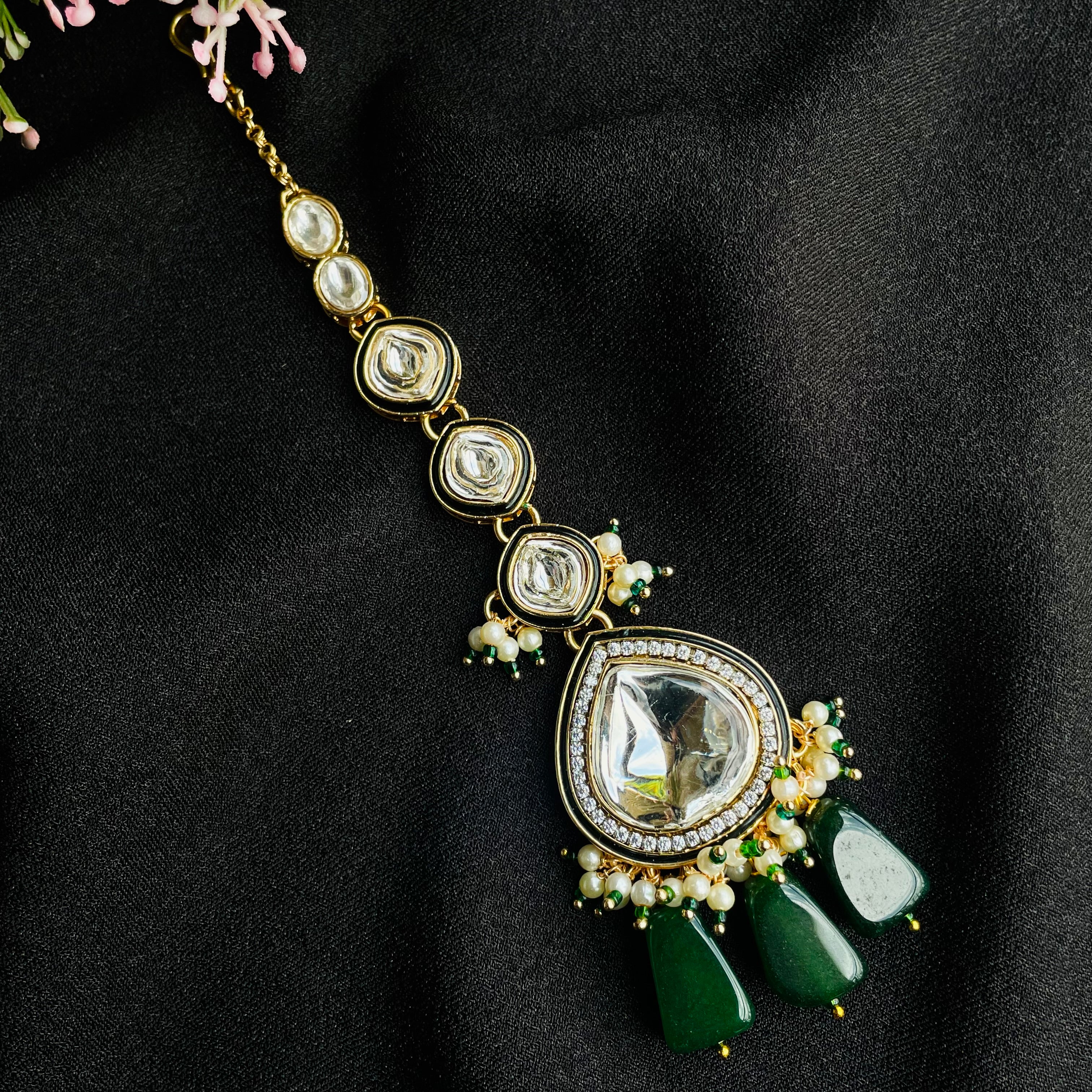 Nayaab Shreya Polki Tikka