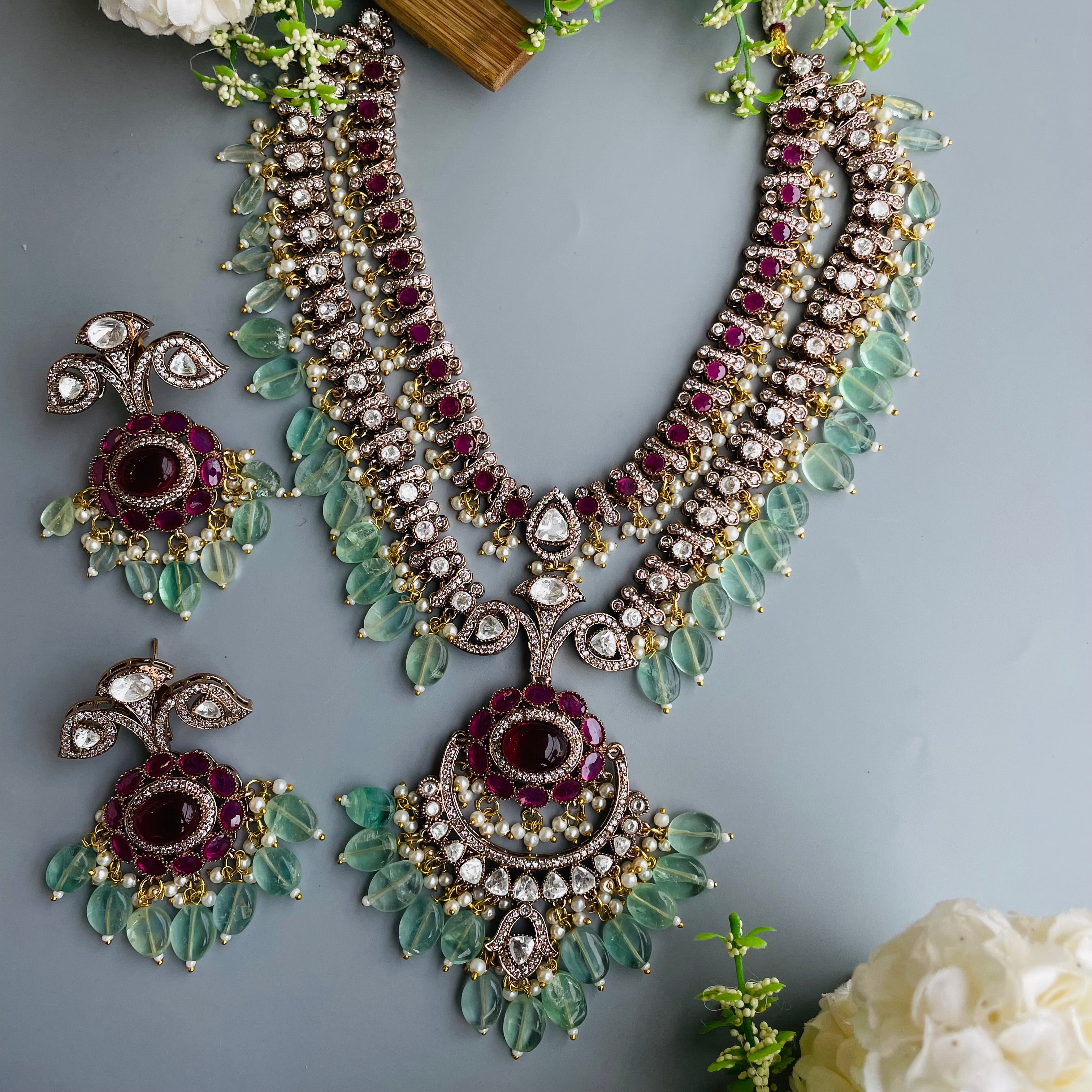 Nayaab Ranisa Neckpiece