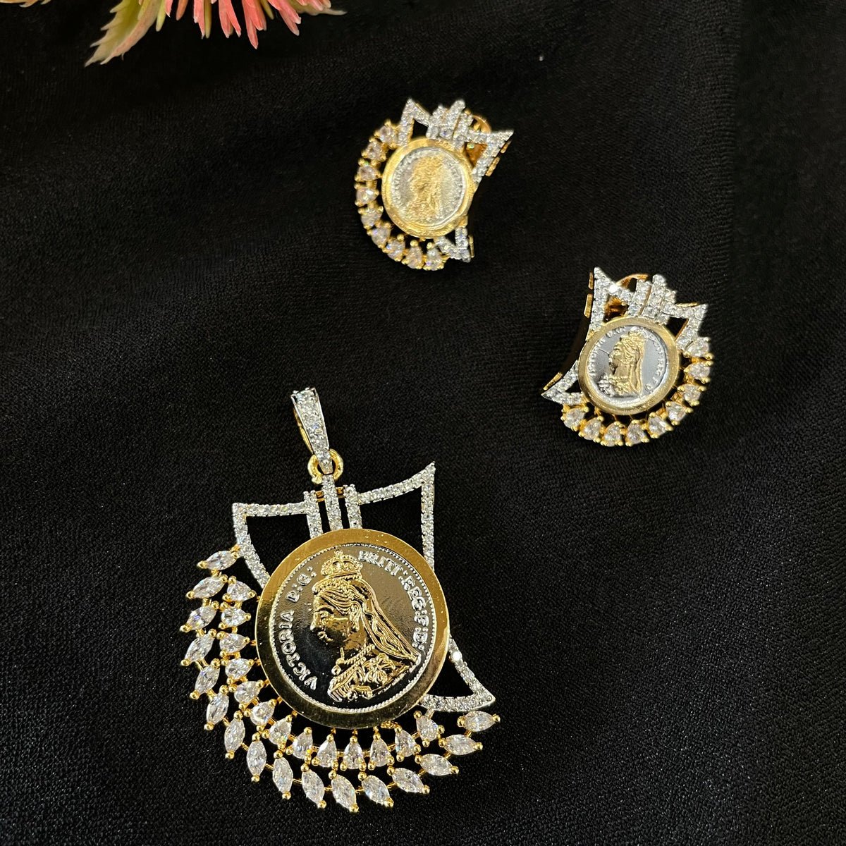 AD Zara coin Pendant Set