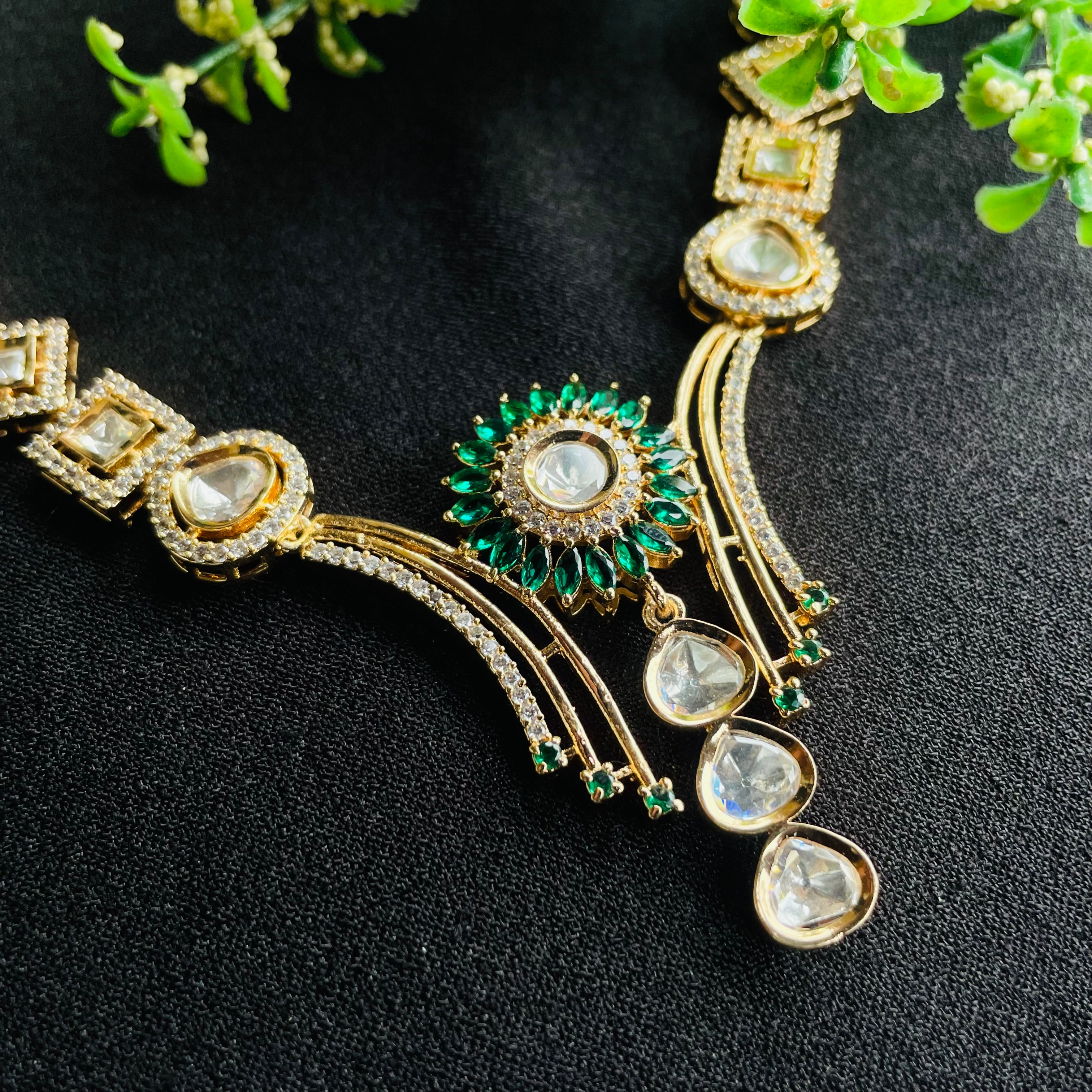 Nayaab Raviya Neckpiece
