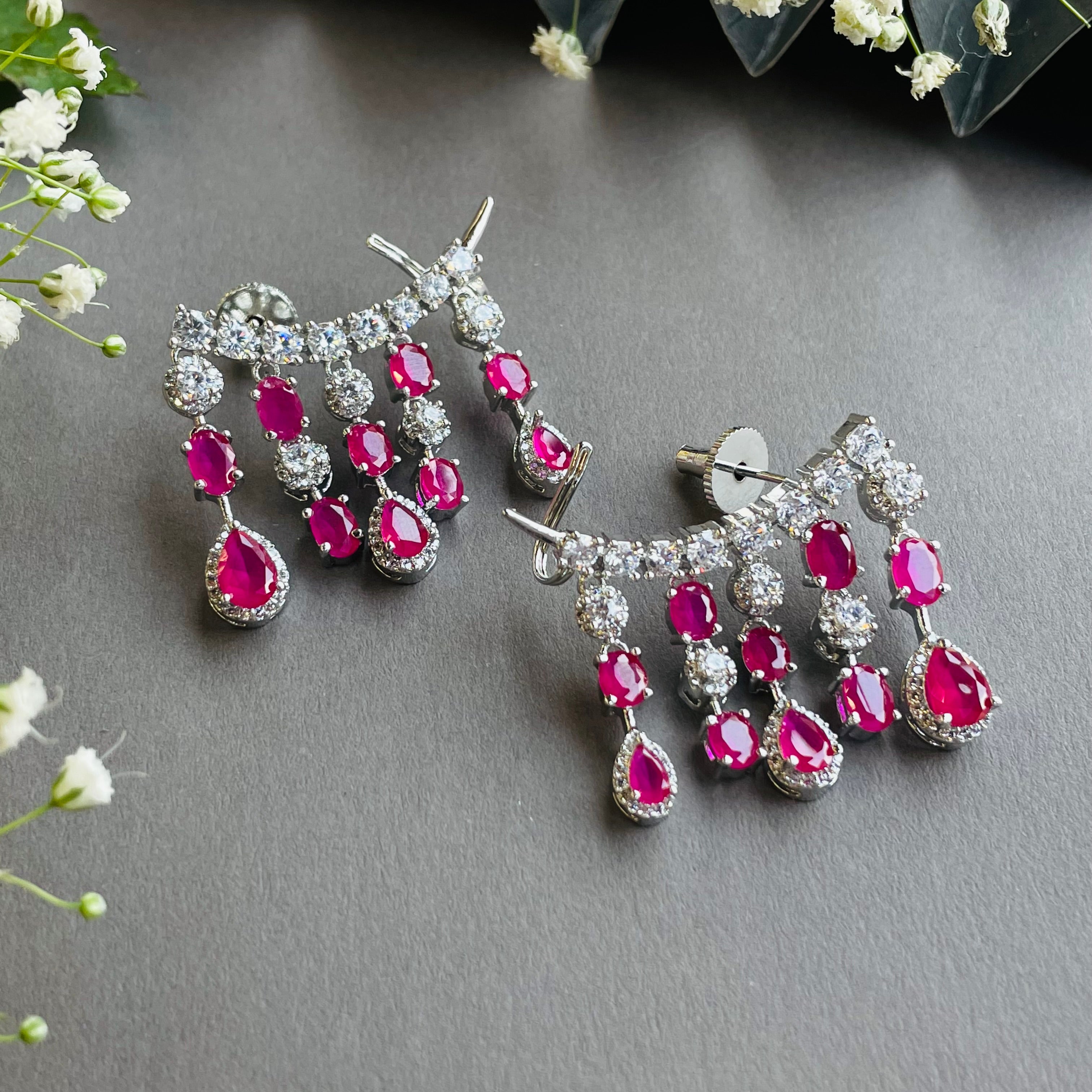 Ad Dhriti  Earcuff
