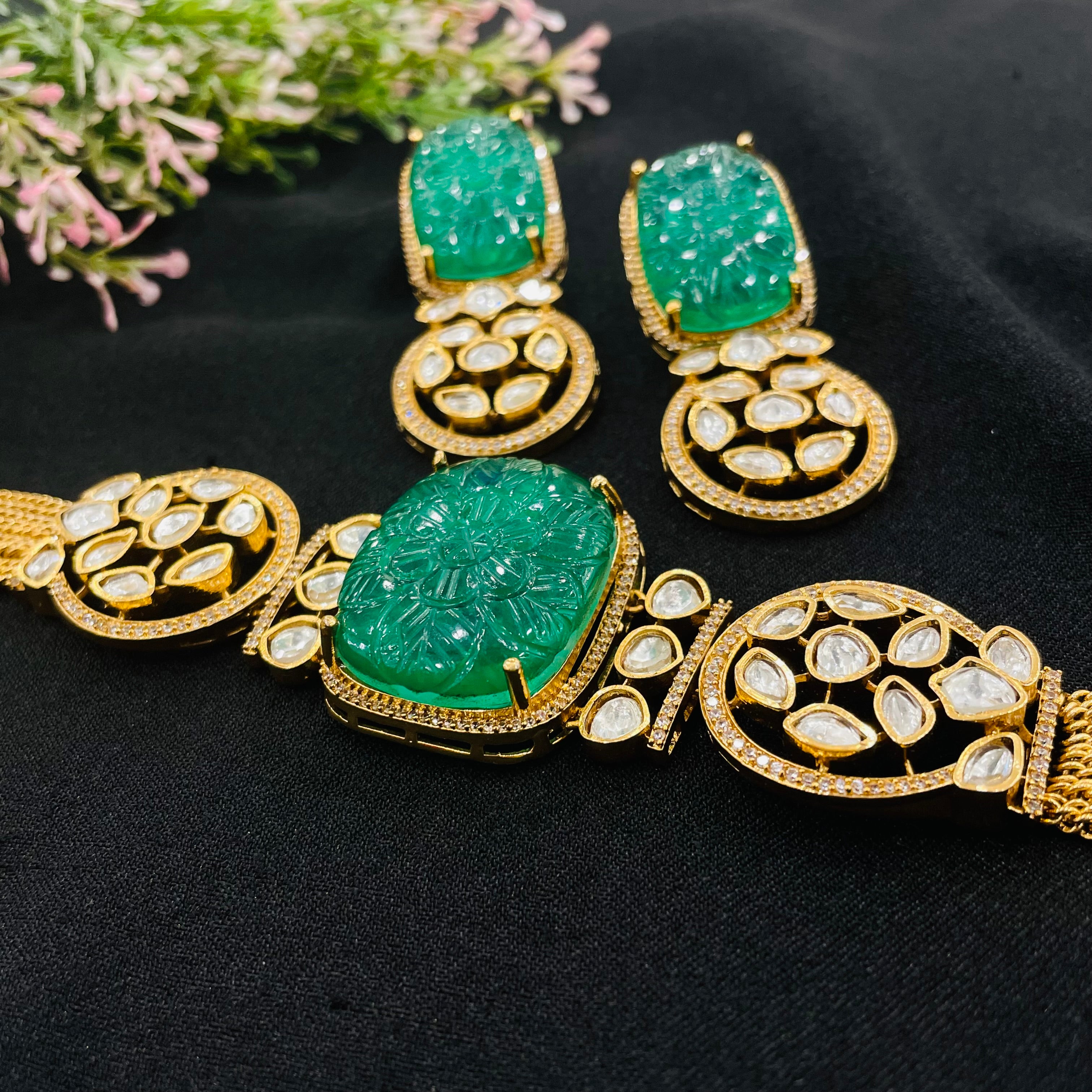 Nayaab Amaya Choker