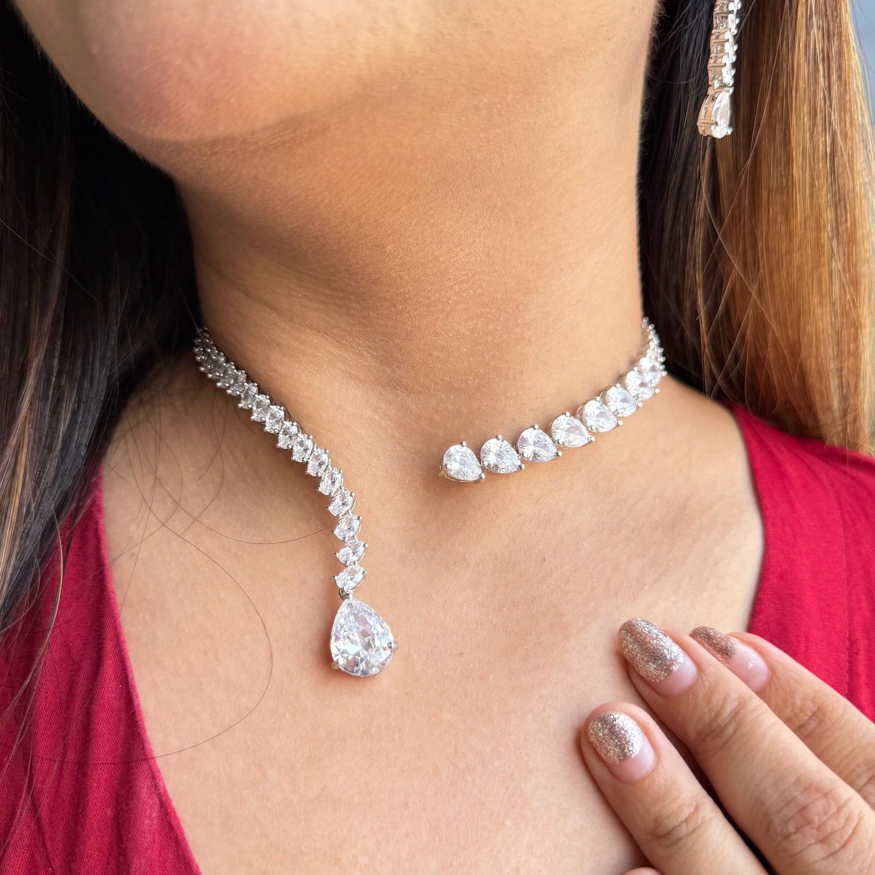 Ad Zoya Hasli neckpiece