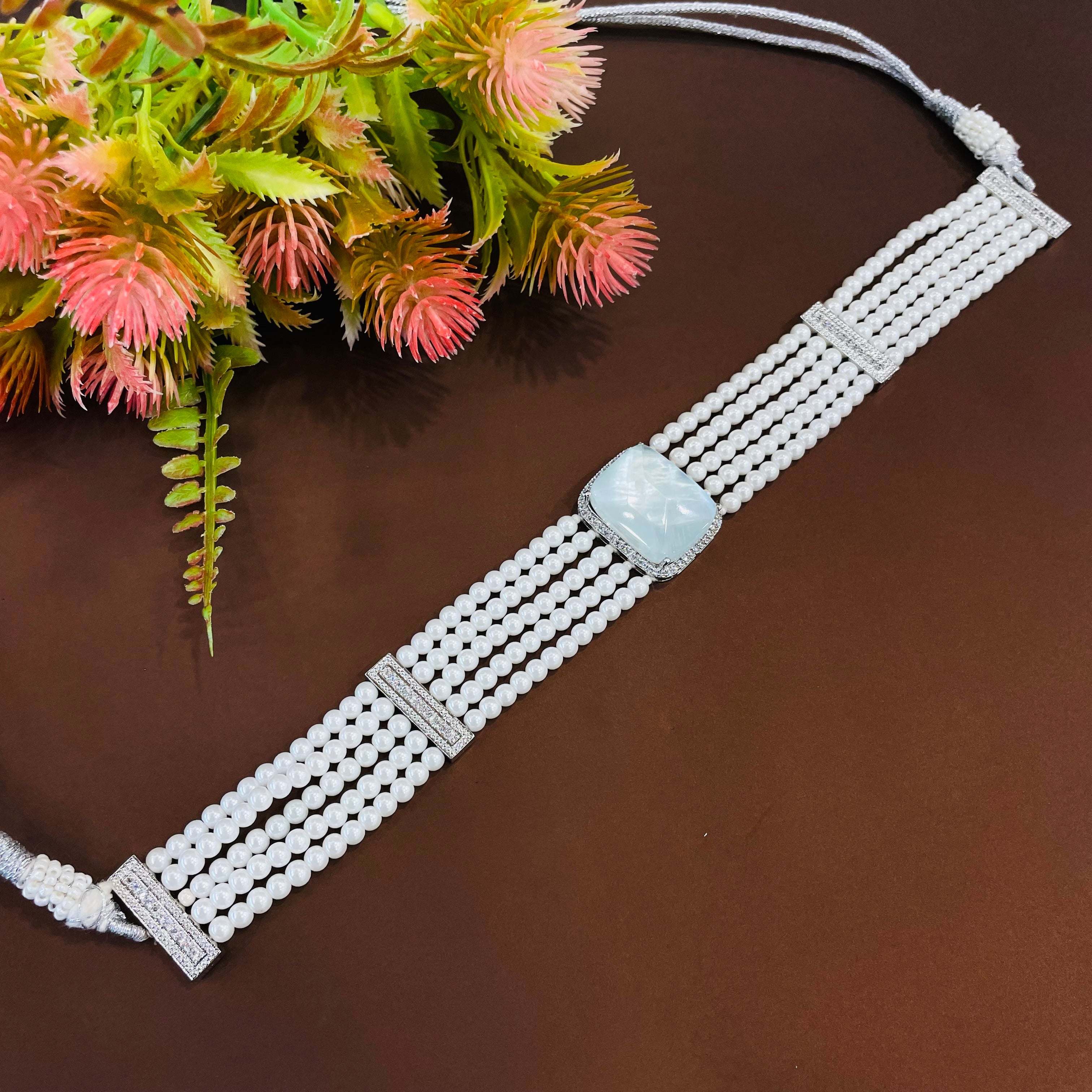 Ad mahira pearl Choker