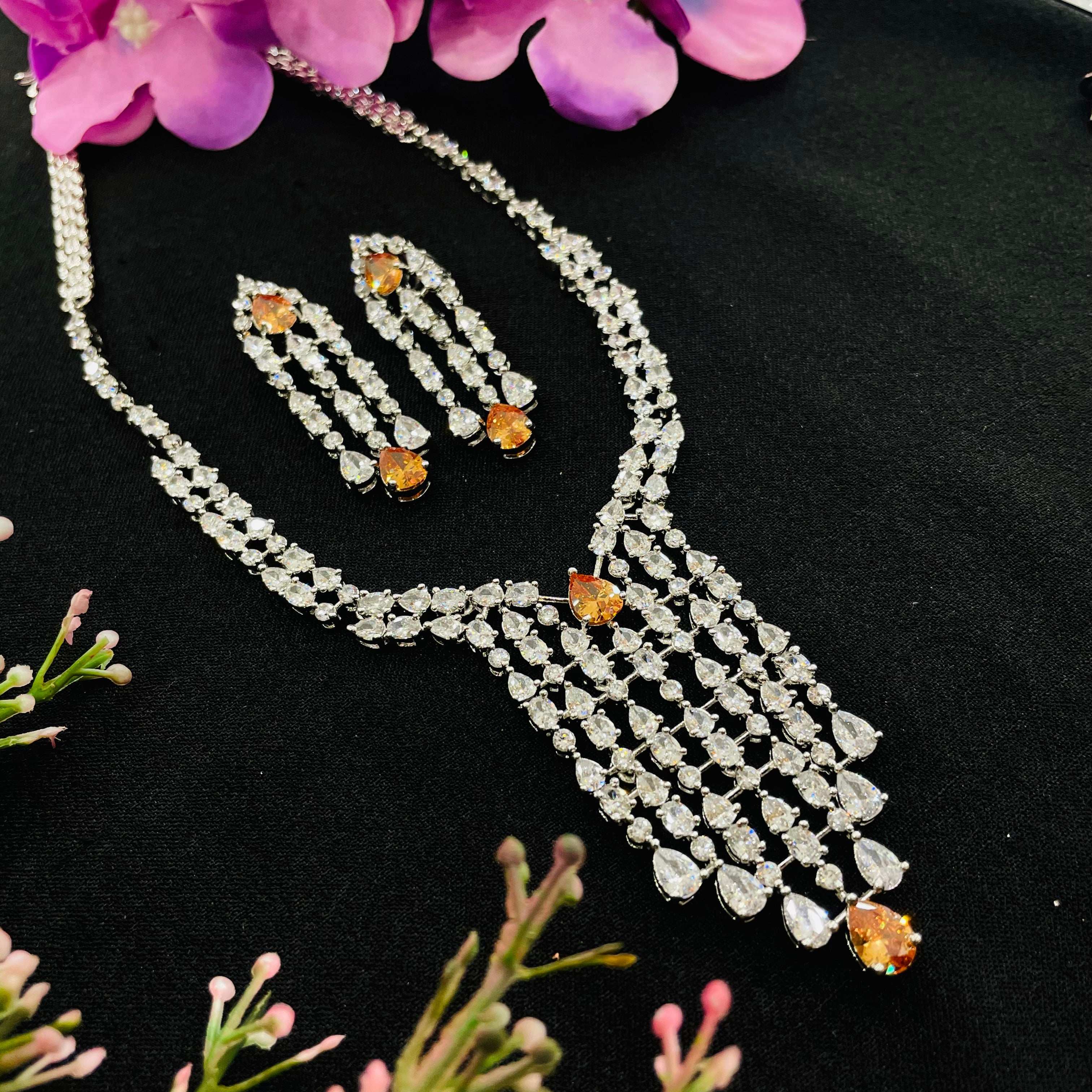 Ad Amelia Neckpiece