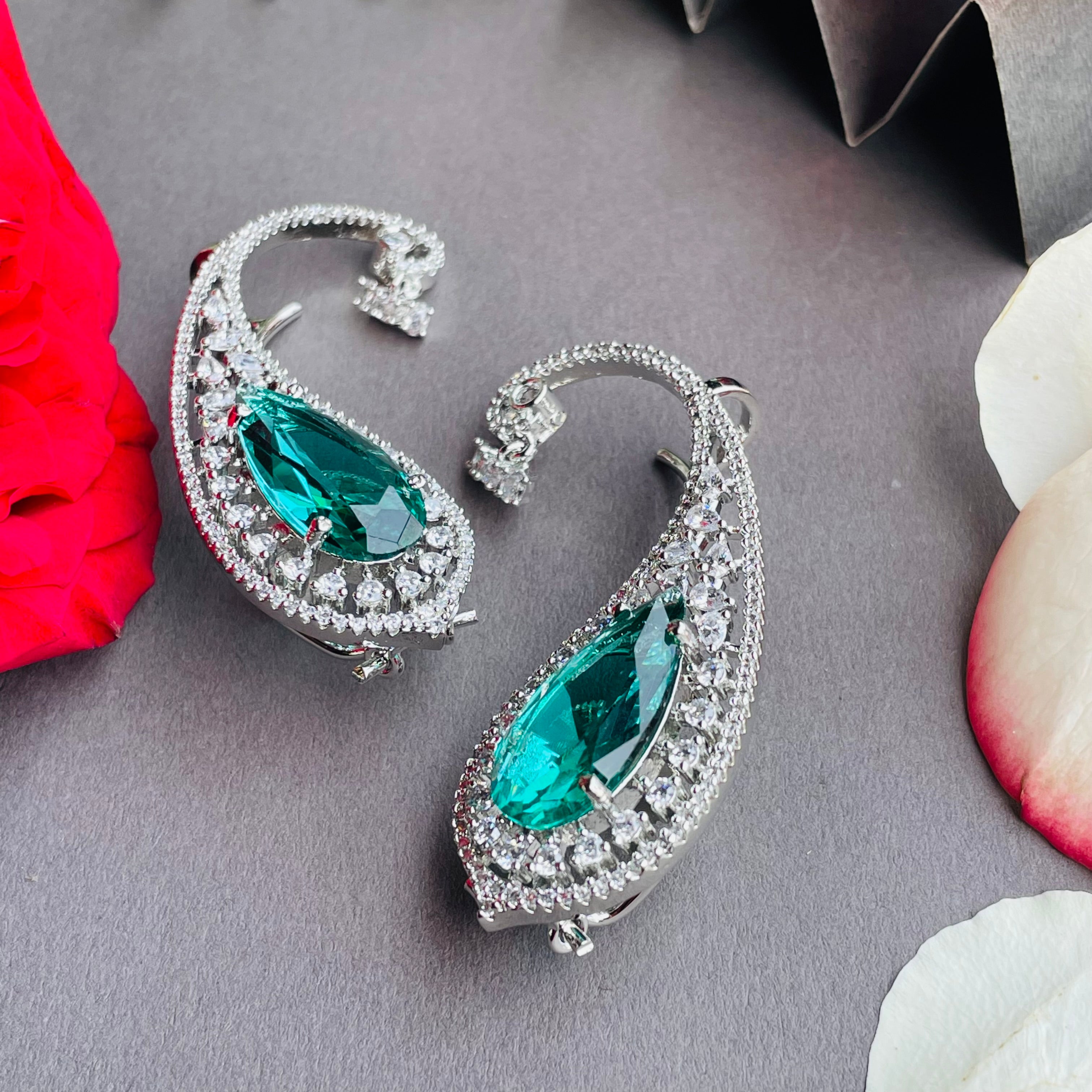 Ad Lillian earcuff