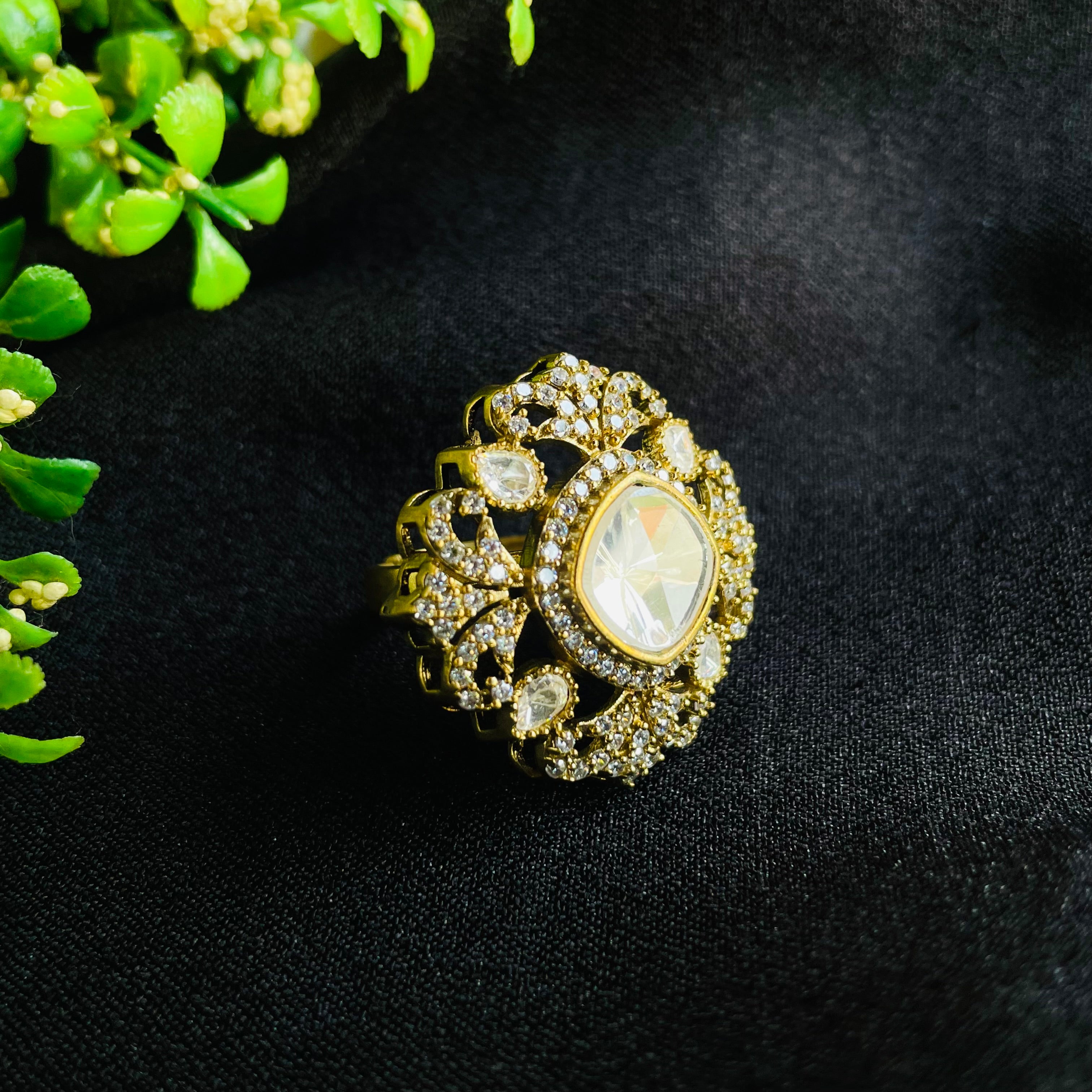 Nayaab baani  polki ring