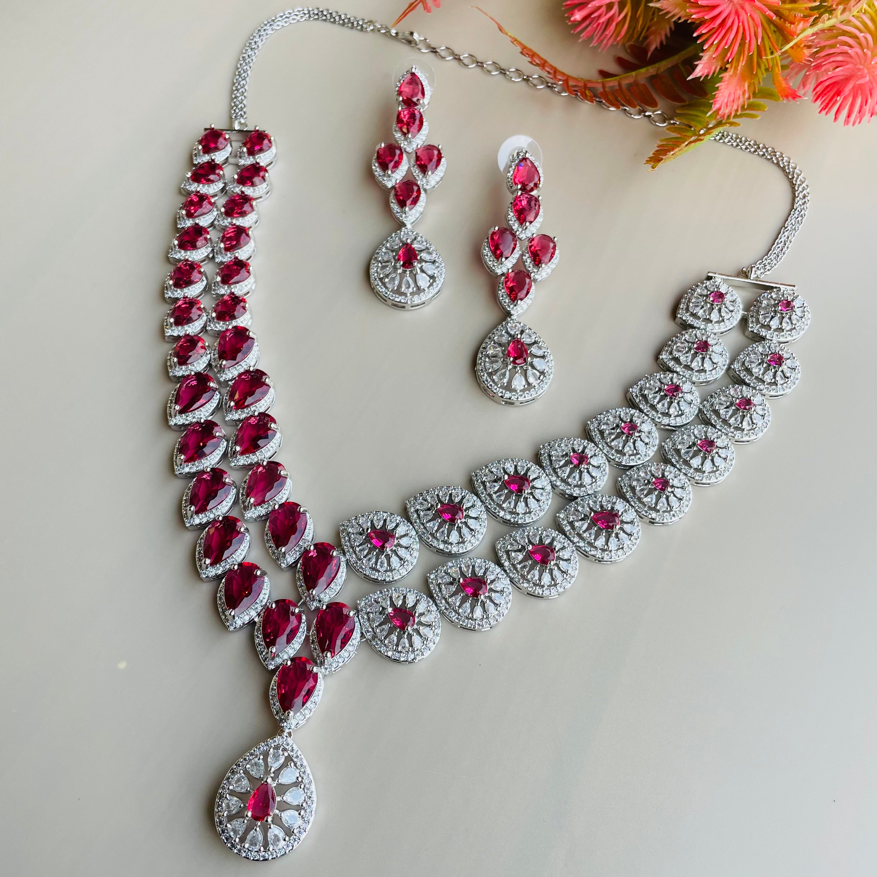 Ad sophia Neckpiece