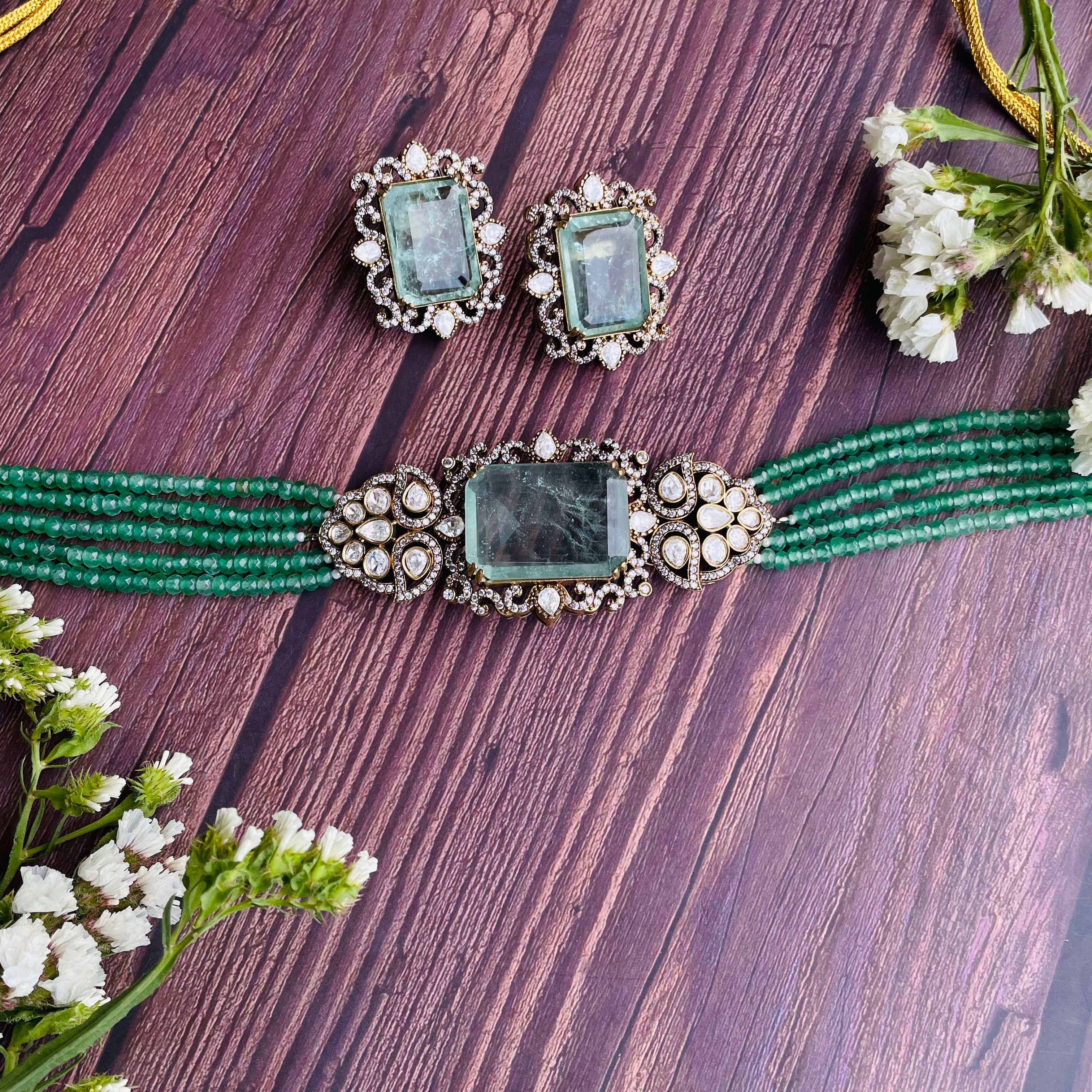 Nayaab Ruhani Choker