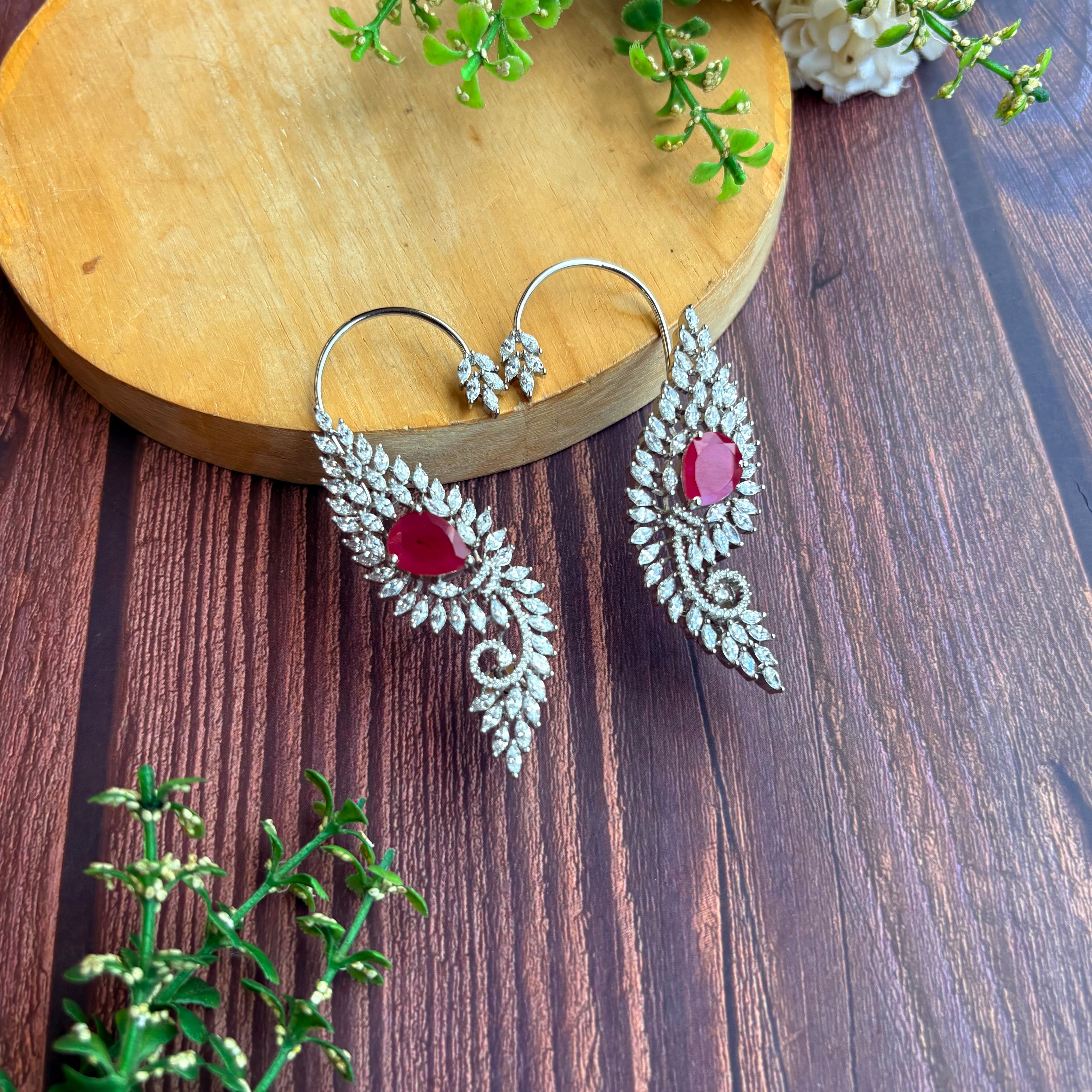 Ad Elara Ear Cuff