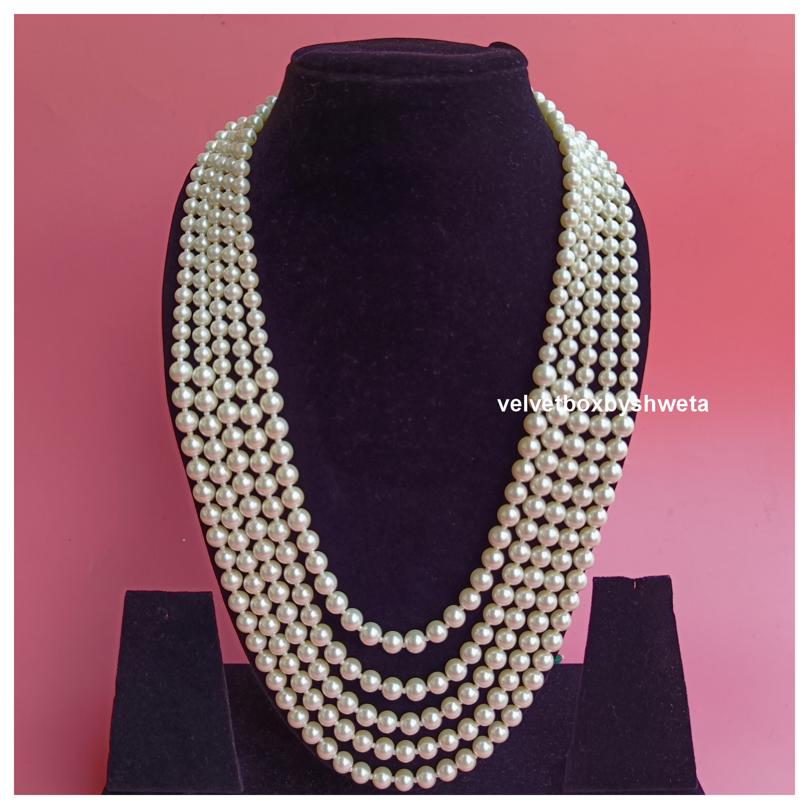 Nayaab Neeta pearl Neckpiece