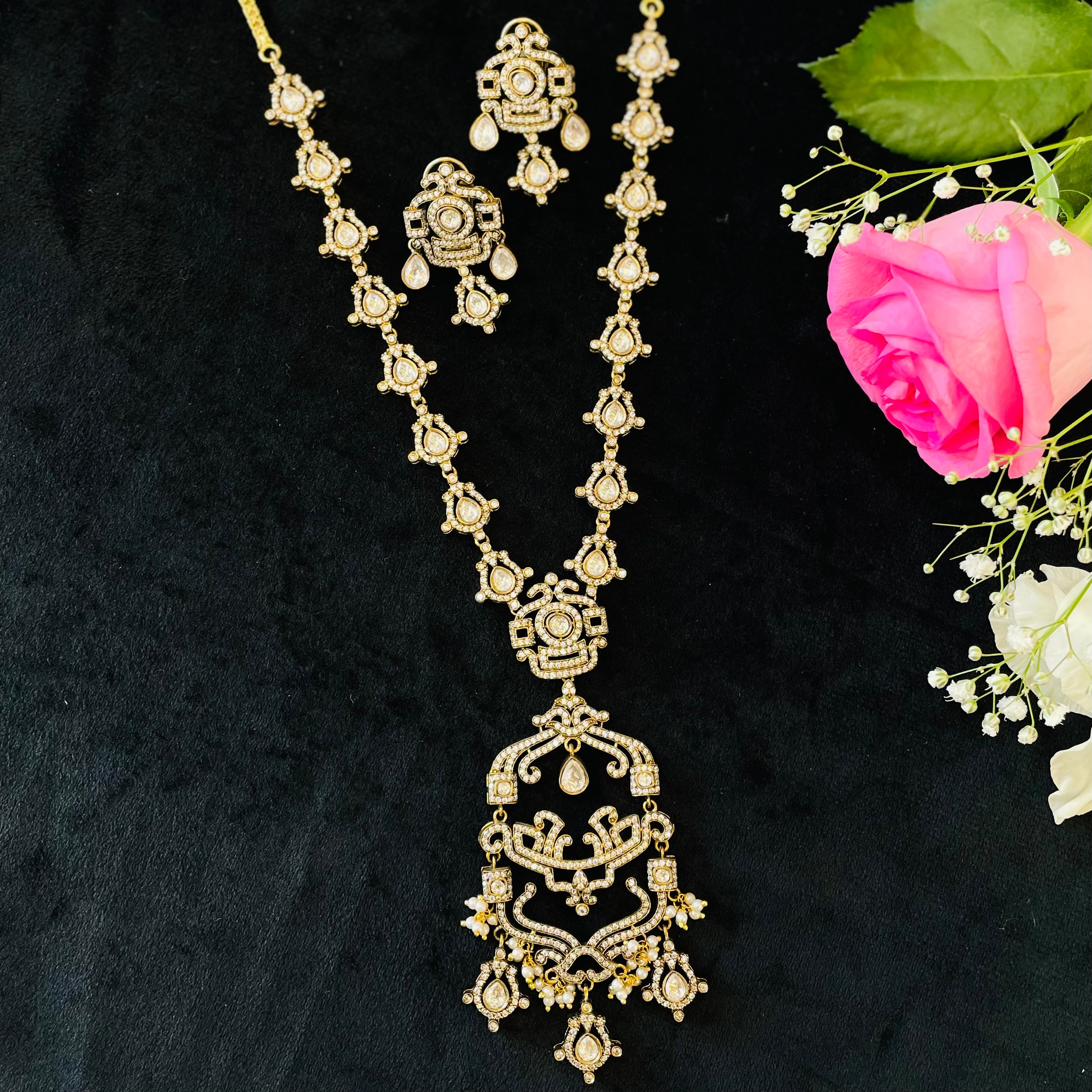 Nayaab Subi Neckpiece