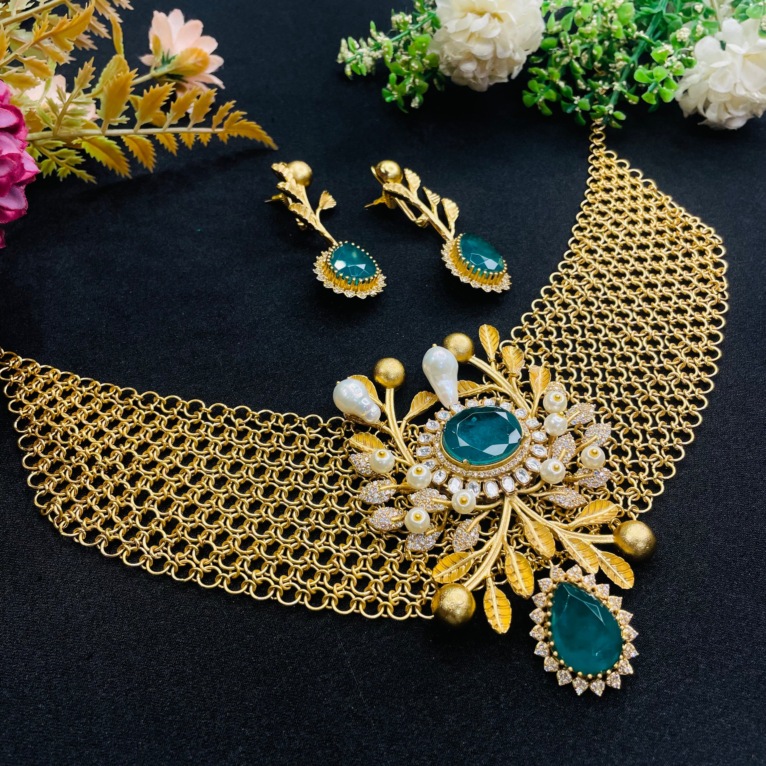 Nayaab Amama Neckpiece