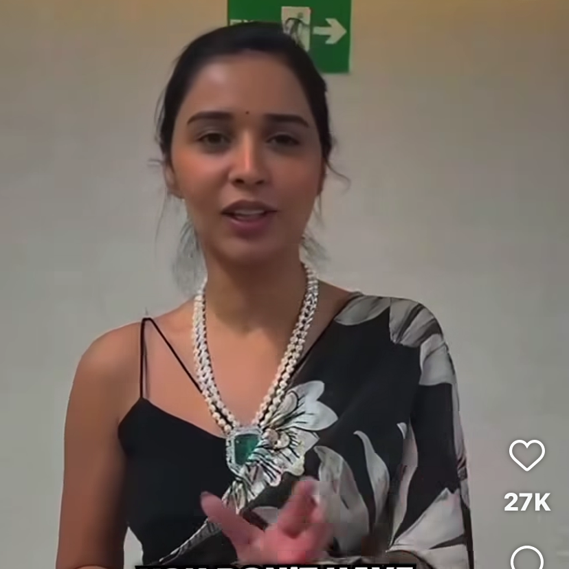 Tanya pearl neckpiece